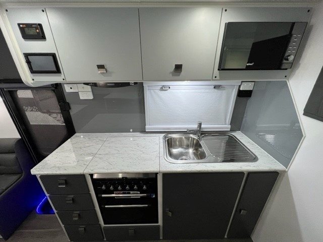 2025 Sunrise Carribean 23ft Rear Club Lounge With Centre Shower / Toilet