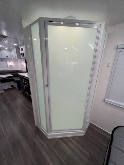 2025 Sunrise Carribean 23ft Rear Club Lounge With Centre Shower / Toilet