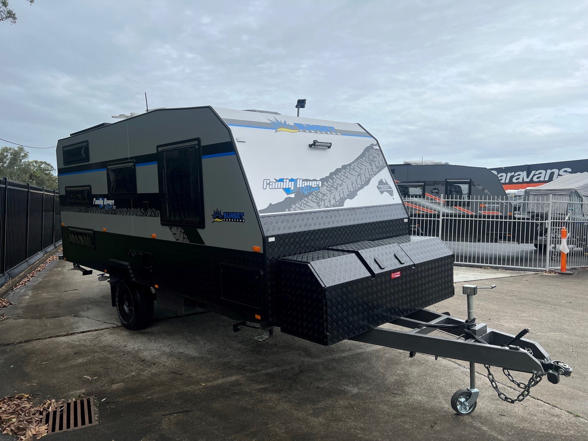 2024 Sunset Family Haven 18ft6 Off-road Triple Bunk Caravan