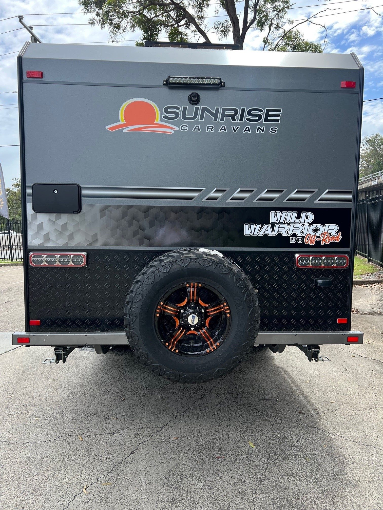 2025 19FT8 Aluminium Frame Sunrise Wild Warrior Offroad With Airbag Suspension And 48V System