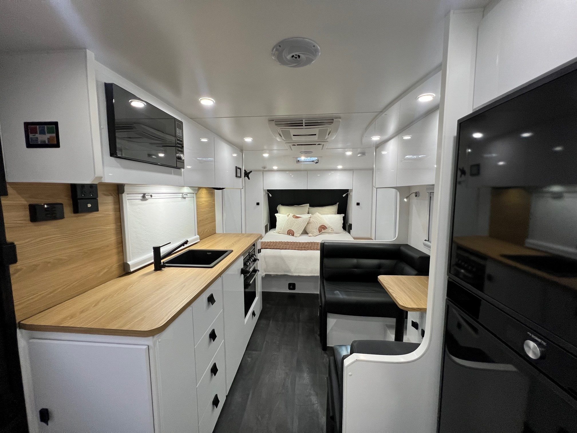 2025 19FT8 Aluminium Frame Sunrise Wild Warrior Offroad With Airbag Suspension And 48V System