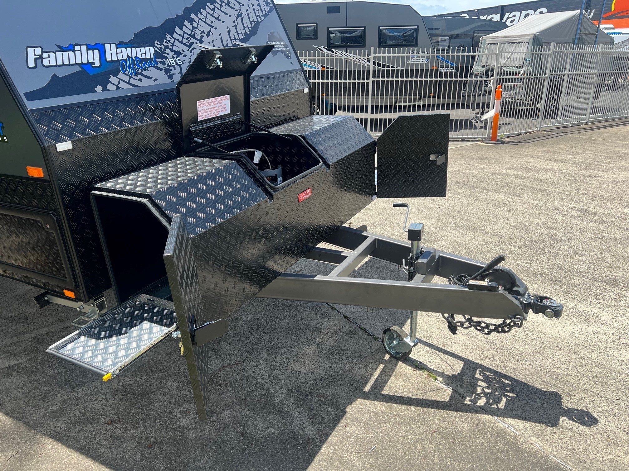 18ft6 Sunset Family Haven Off-Road Double Bunk With 400 Amp lithium Batteries & 2600W Inverter