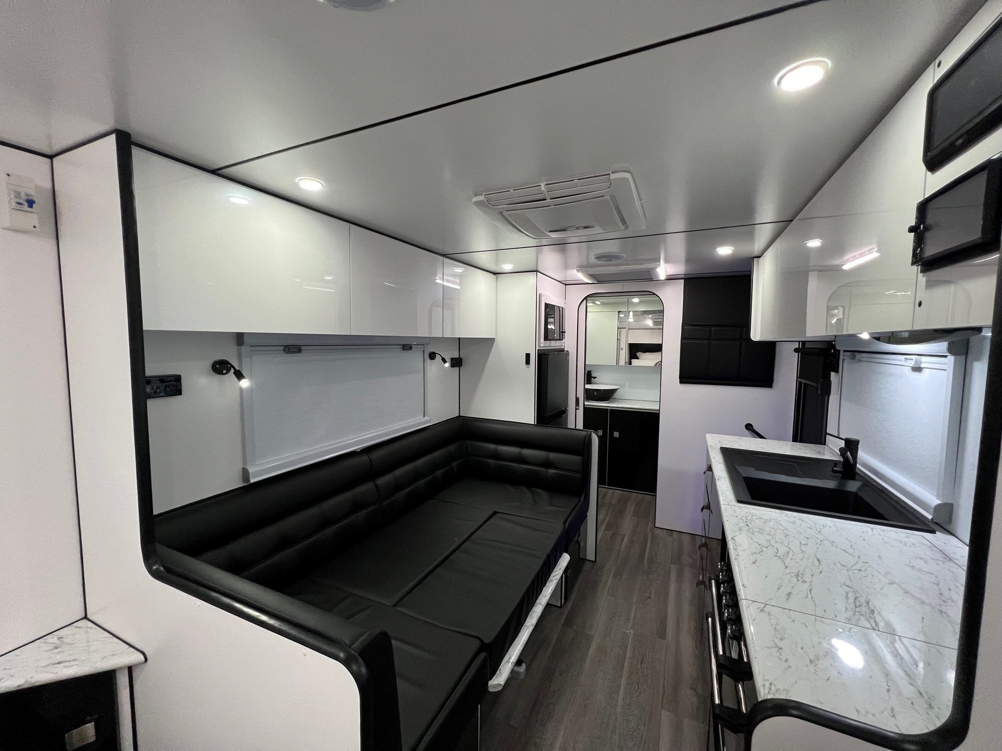 2024 Sunset Rodeo Semi Off-Road  21ft6 With Large Side Club Lounge