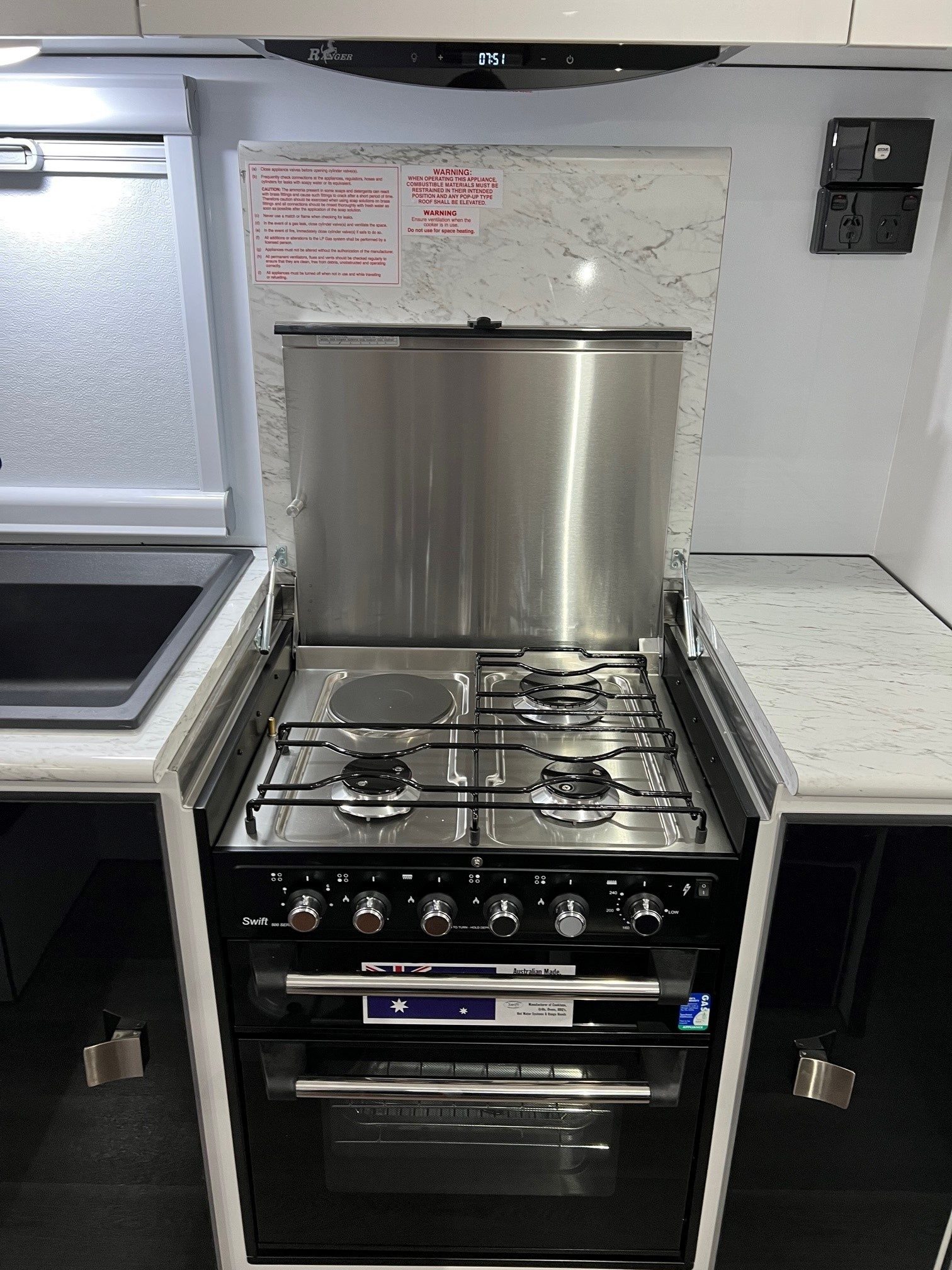 2024 Sunset Rodeo Semi Off-Road  21ft6 With Large Side Club Lounge