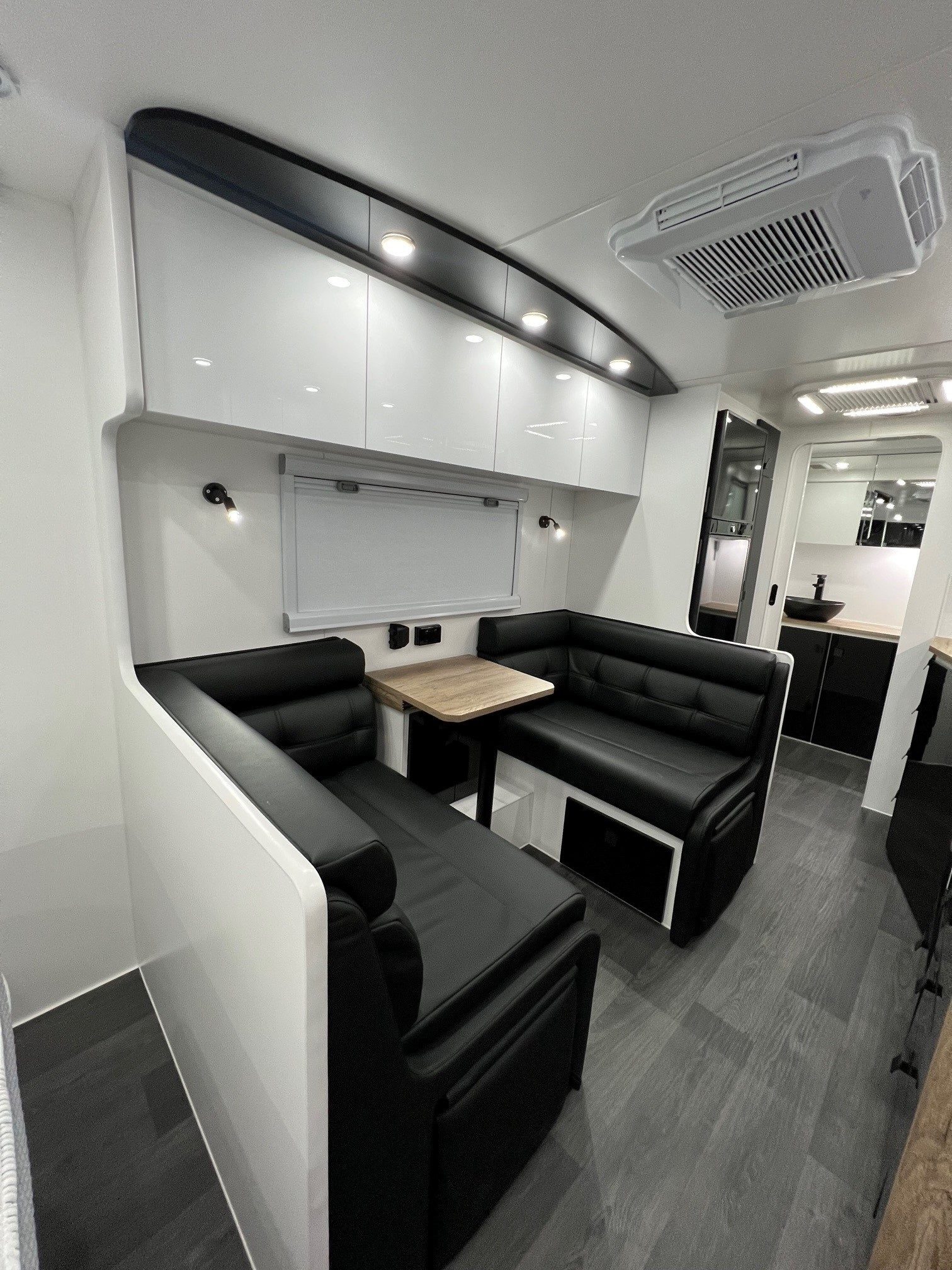 2022 21ft6 Sunrise Tropicana Built With Aluminum Frame And Honeycomb Floor