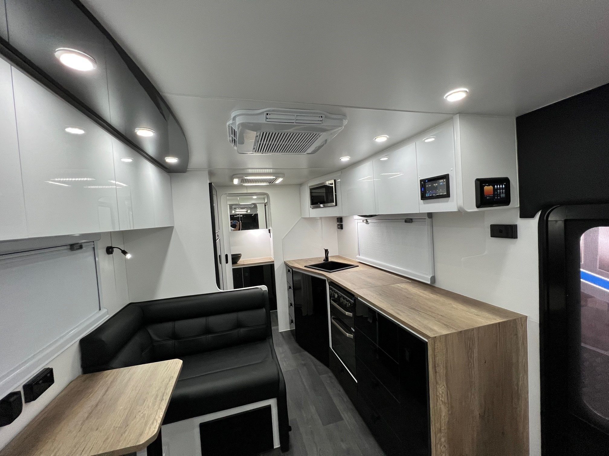 2022 21ft6 Sunrise Tropicana Built With Aluminum Frame And Honeycomb Floor