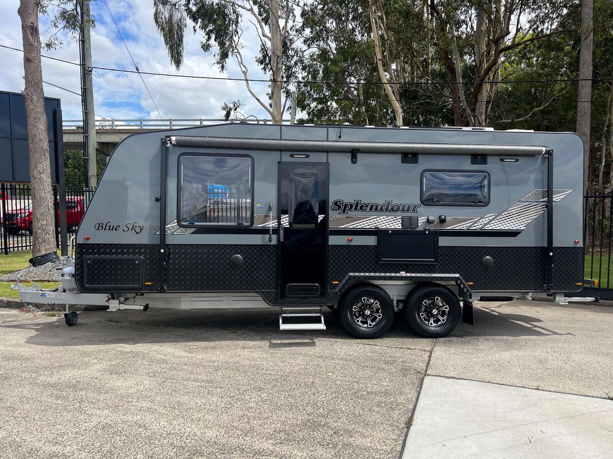 Blue Sky Splendour 21ft Angled kitchen