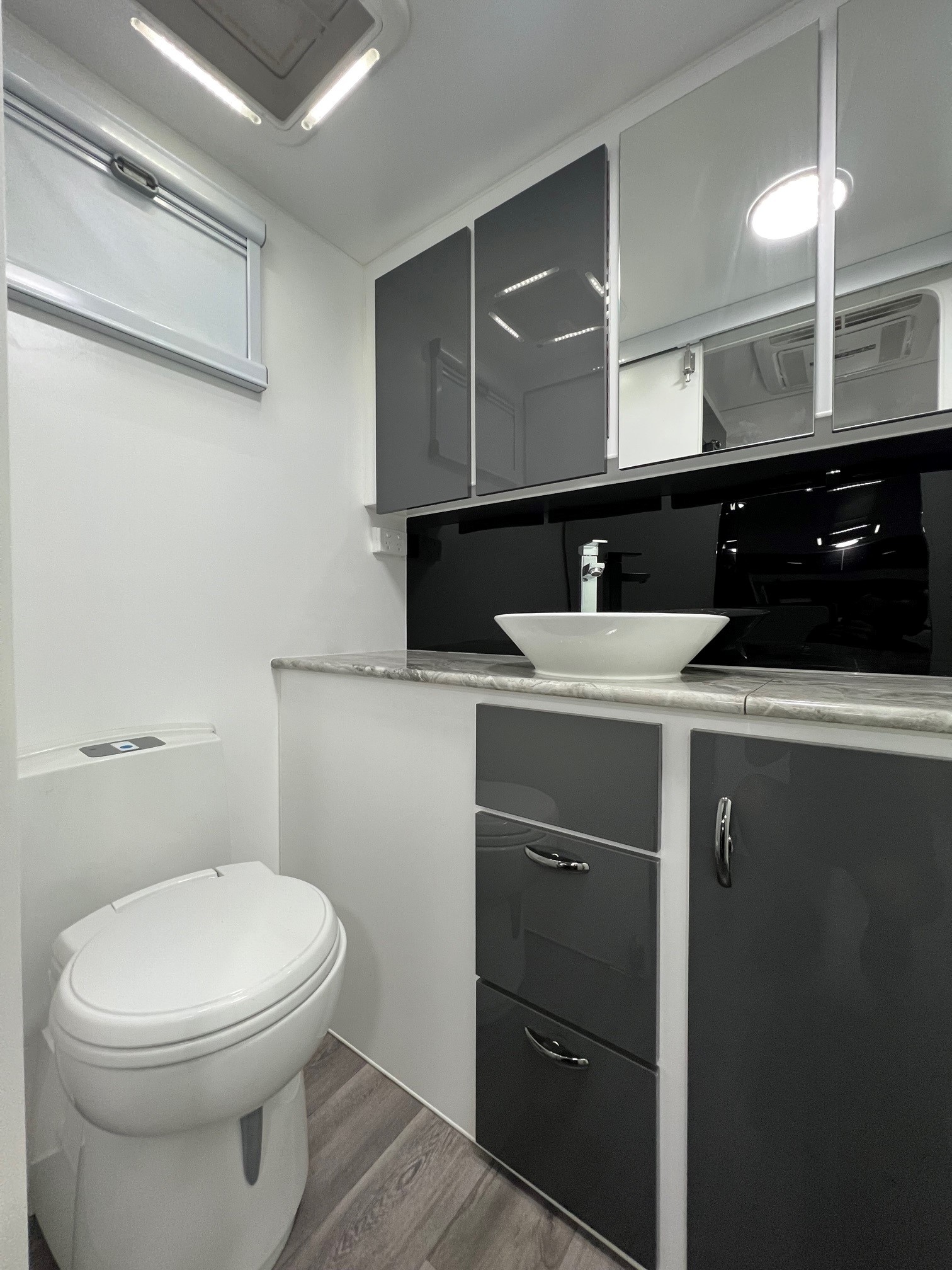 Blue Sky Splendour 21ft Angled kitchen