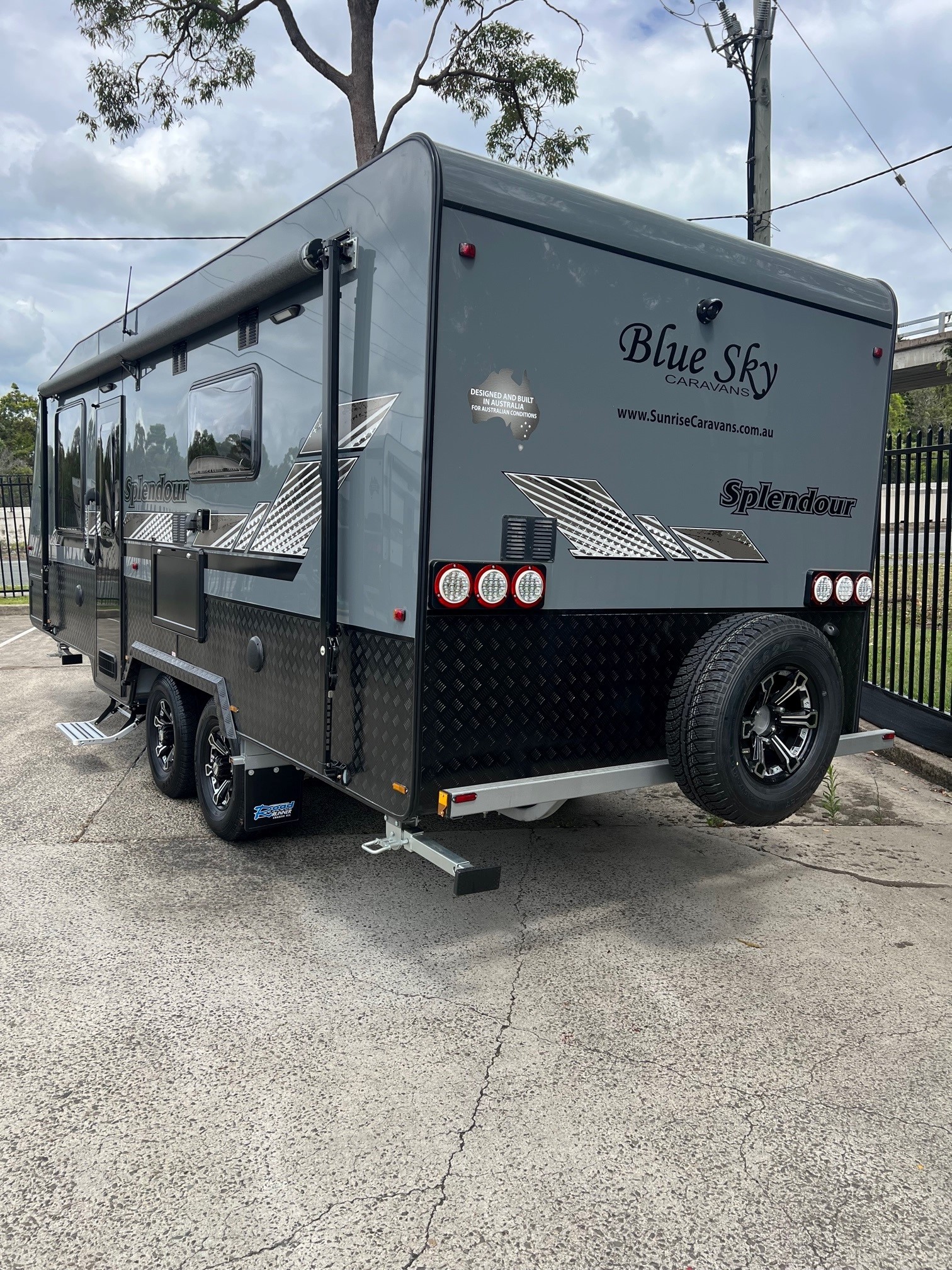 Blue Sky Splendour 21ft Angled kitchen