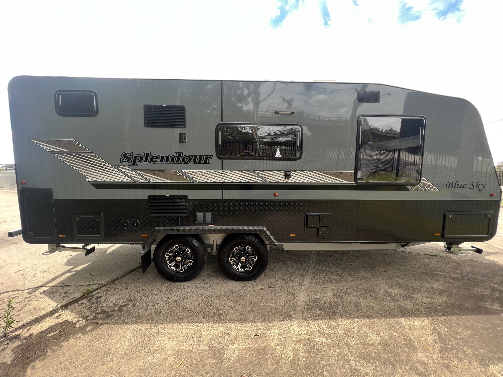 Blue Sky Splendour 21ft Angled kitchen