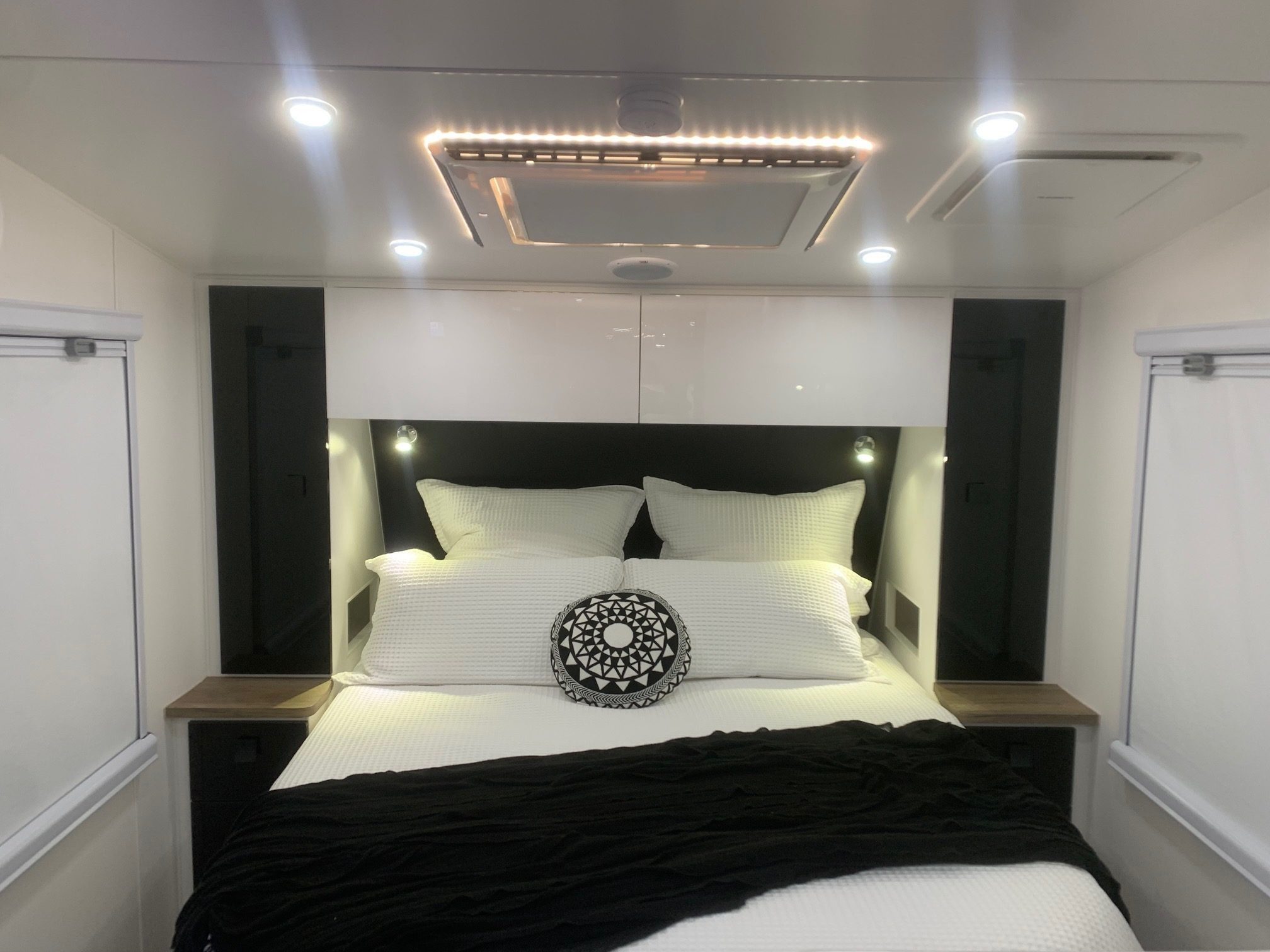 Sunrise Tropicana 22ft4 Luxurious Off-Roader With 400Amp Lithium Batteries