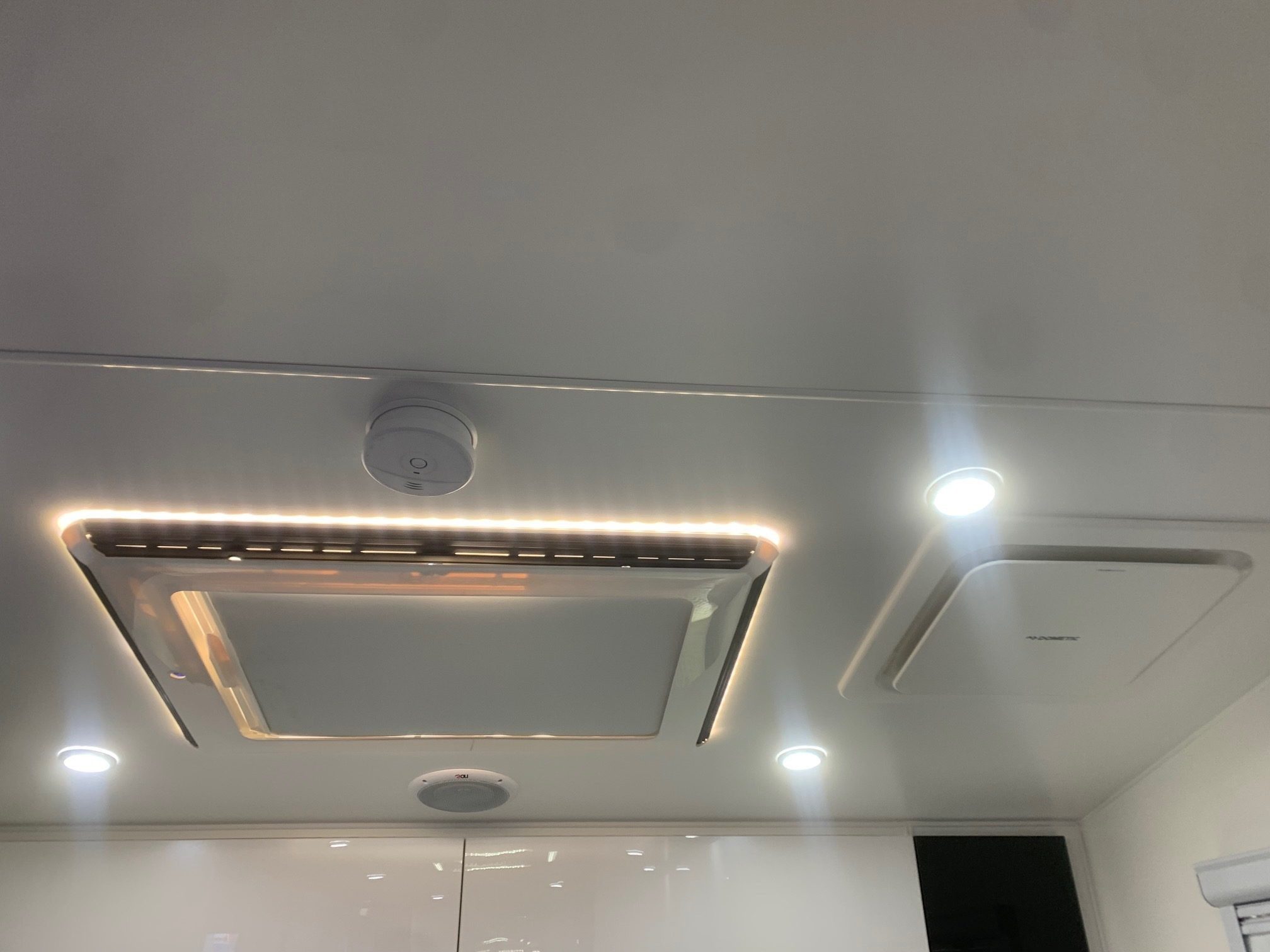 Sunrise Tropicana 22ft4 Luxurious Off-Roader With 400Amp Lithium Batteries