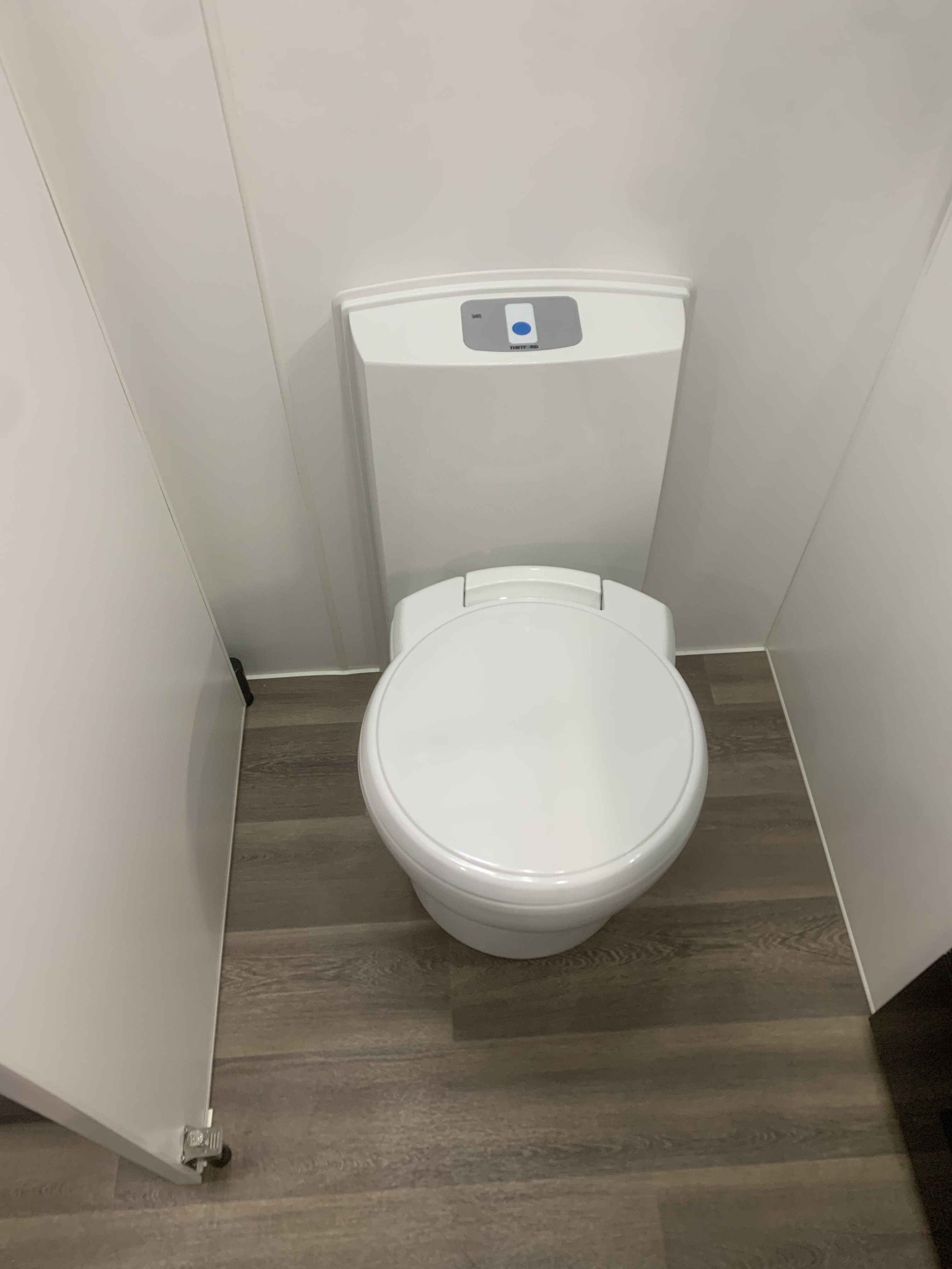 Sunrise Tropicana 22ft4 Luxurious Off-Roader With 400Amp Lithium Batteries