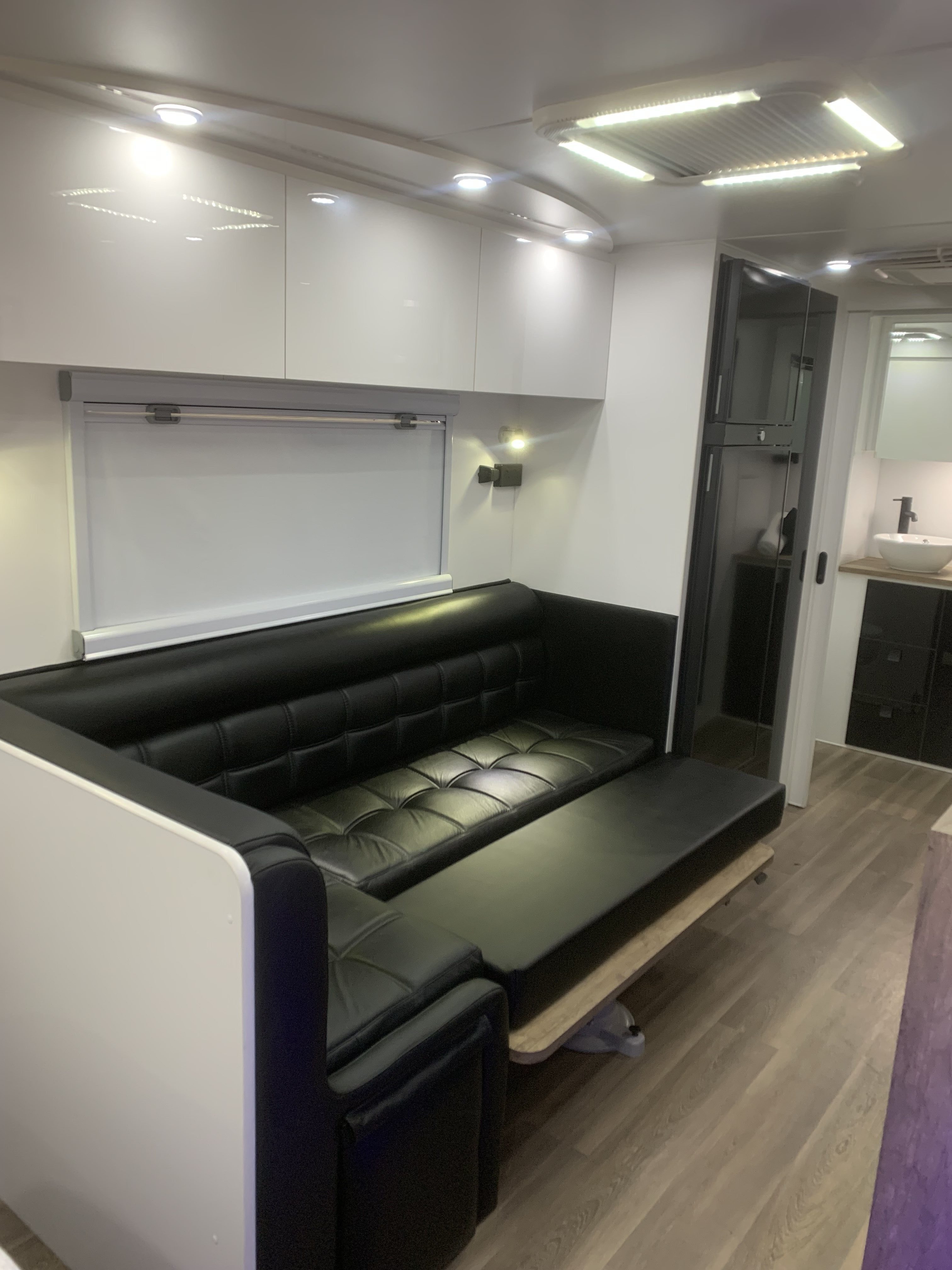 Sunrise Tropicana 22ft4 Luxurious Off-Roader With 400Amp Lithium Batteries