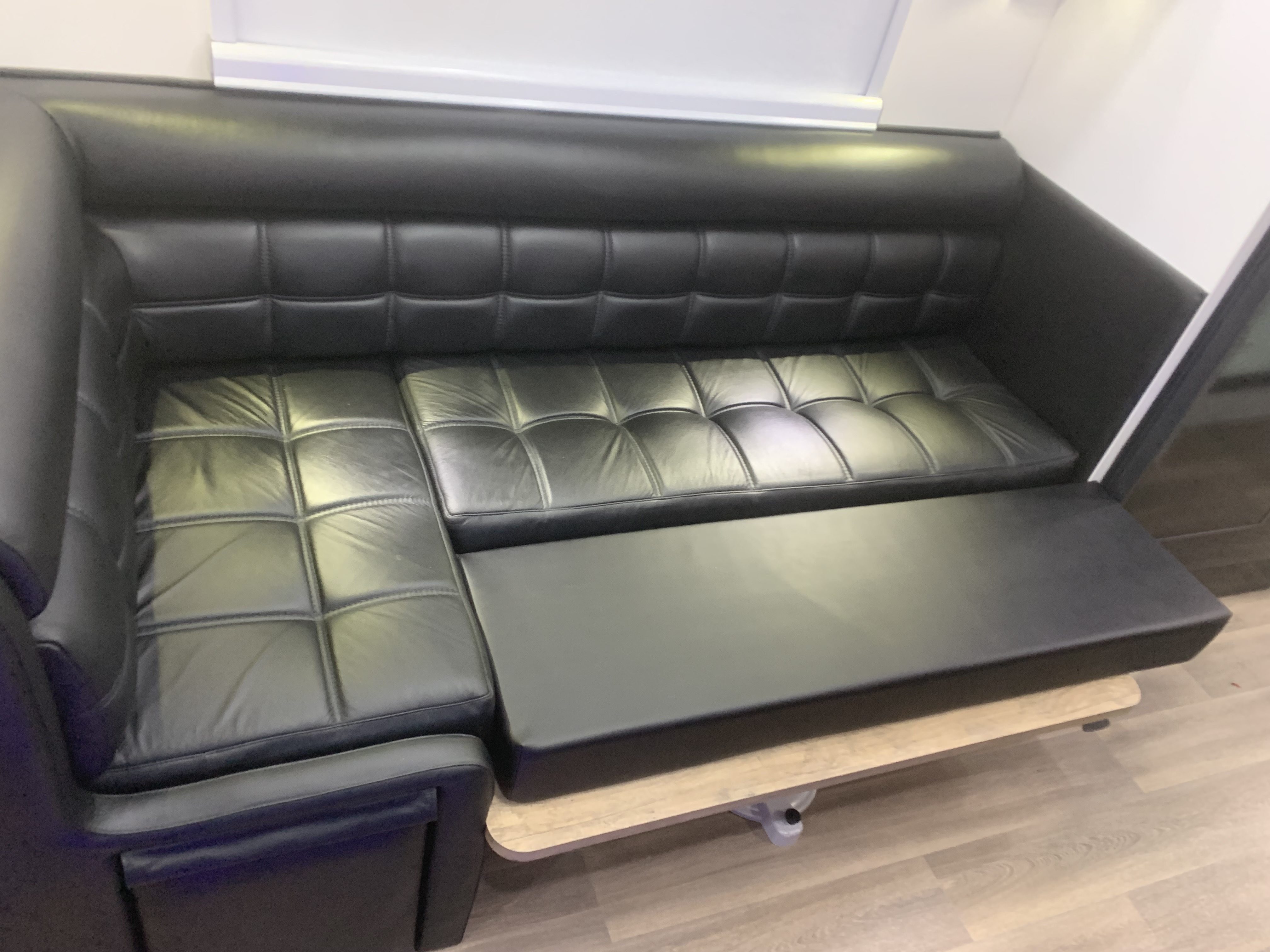 Sunrise Tropicana 22ft4 Luxurious Off-Roader With 400Amp Lithium Batteries