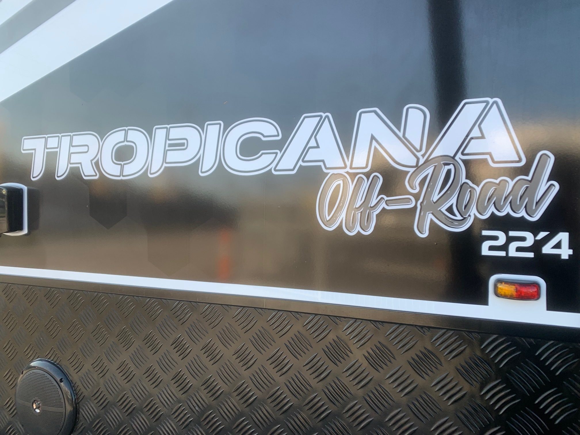 Sunrise Tropicana 22ft4 Luxurious Off-Roader With 400Amp Lithium Batteries