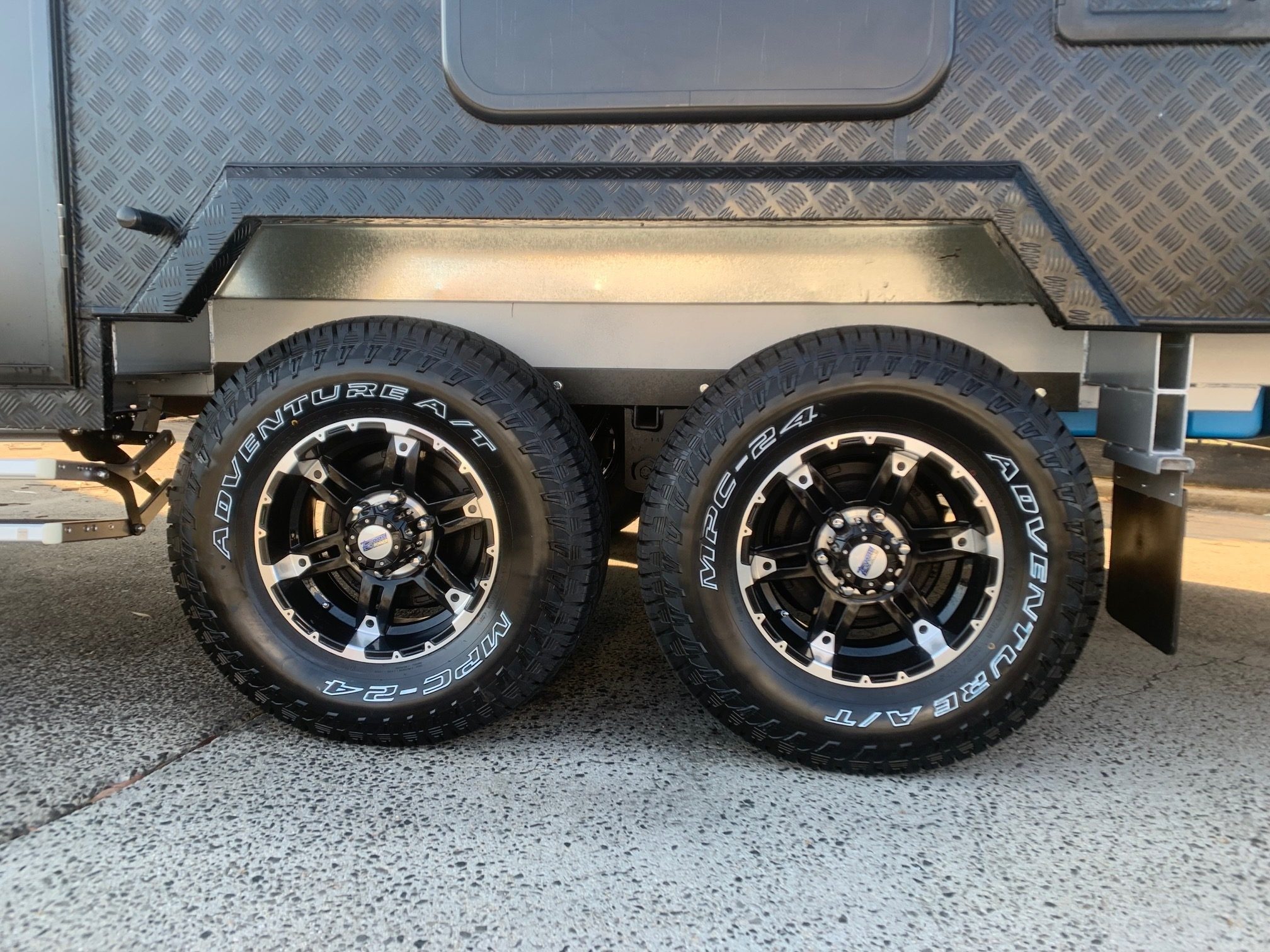 Sunrise Tropicana 22ft4 Luxurious Off-Roader With 400Amp Lithium Batteries