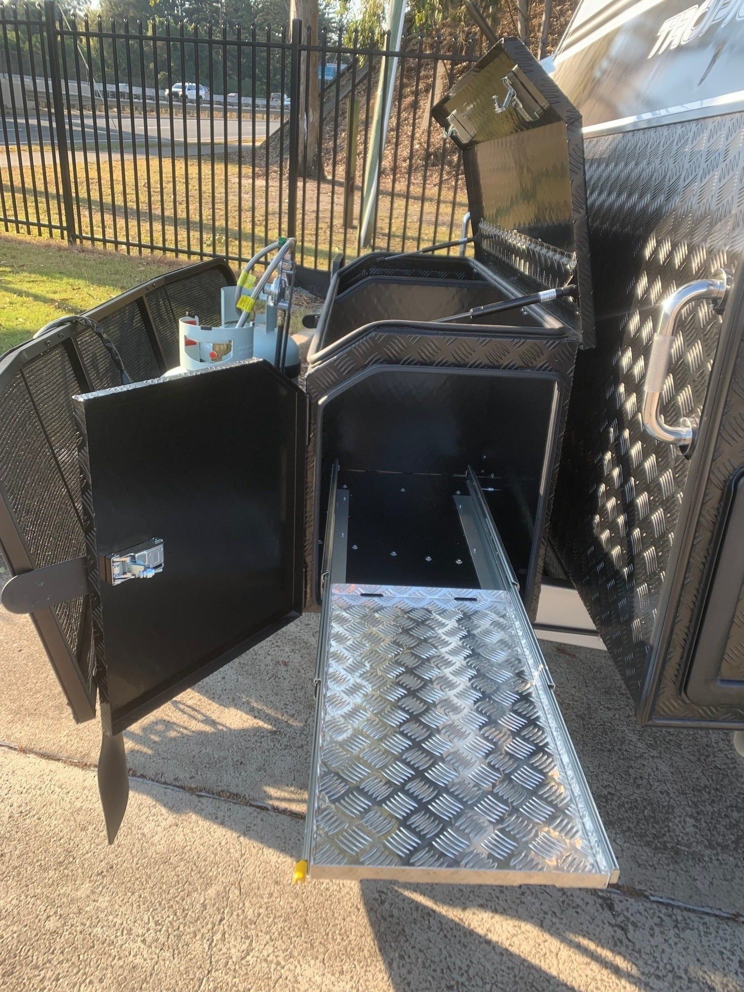 Sunrise Tropicana 22ft4 Luxurious Off-Roader With 400Amp Lithium Batteries