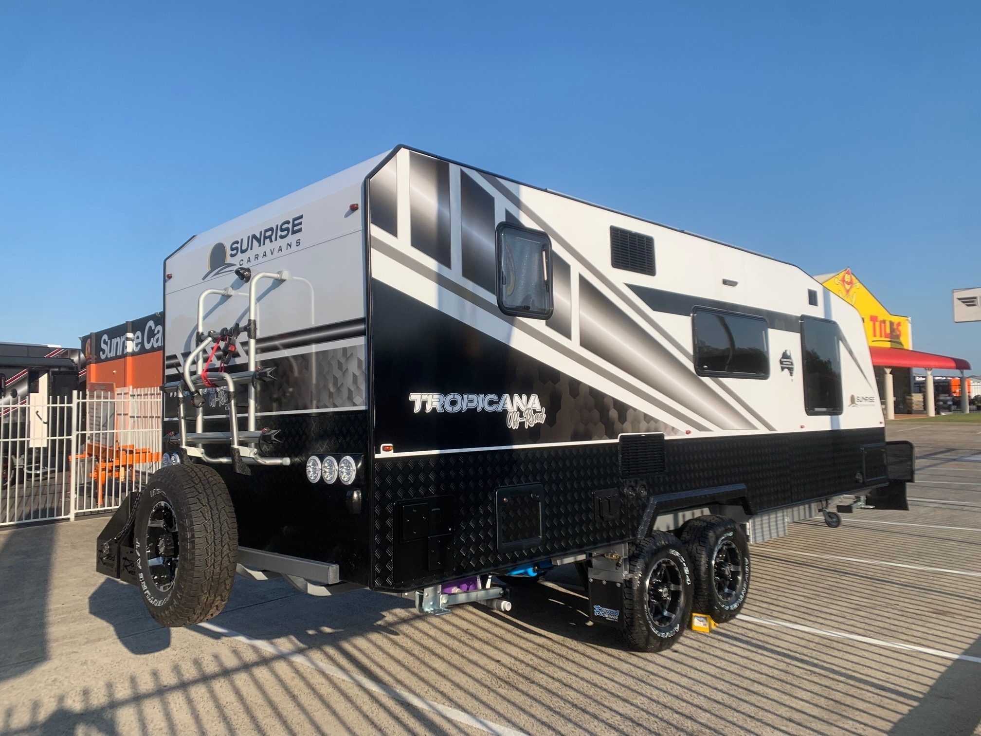 Sunrise Tropicana 22ft4 Luxurious Off-Roader With 400Amp Lithium Batteries