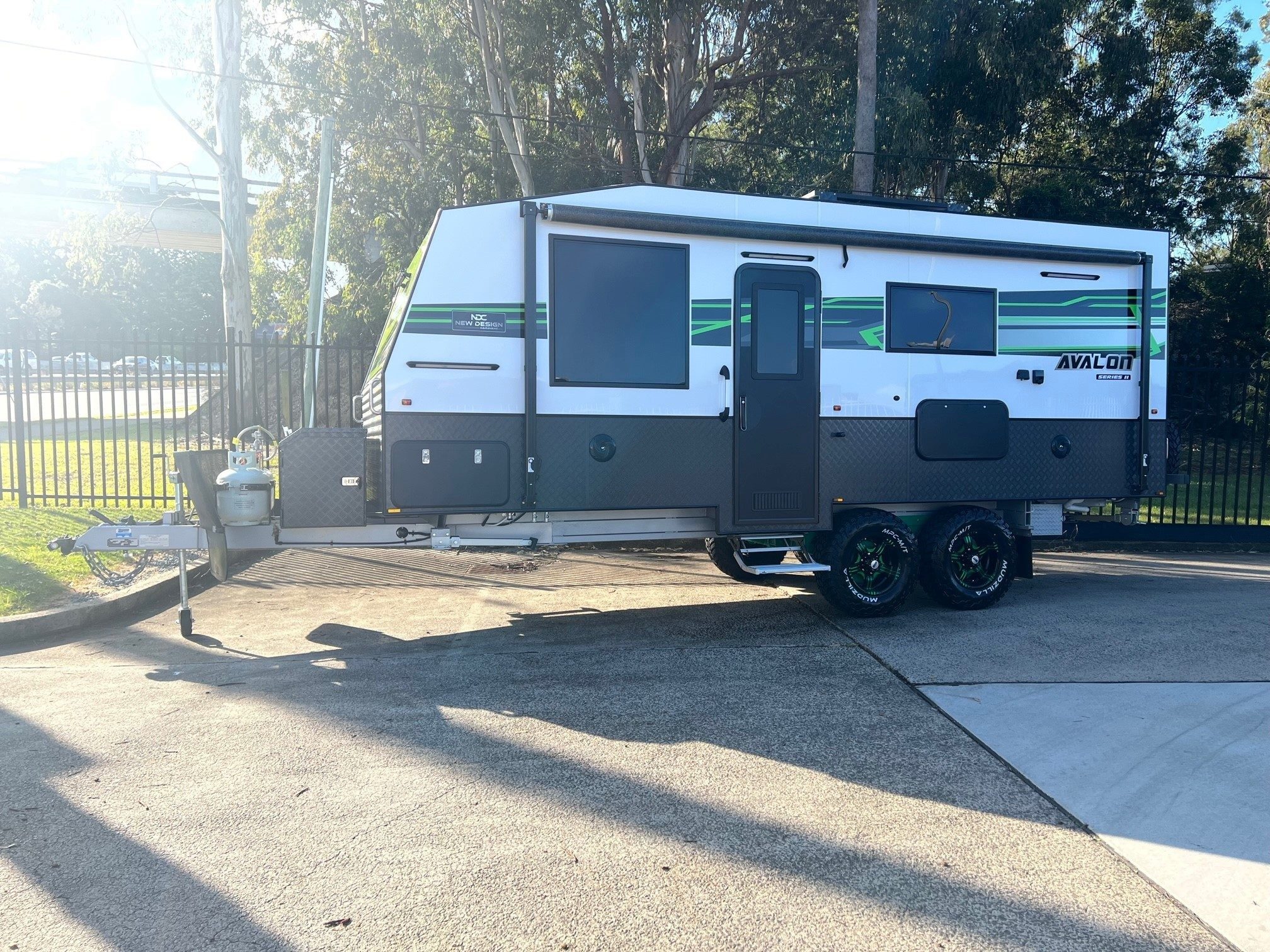 2022 New Design Caravan Avalon 20ft Off-Road With Flat Floor Caravan