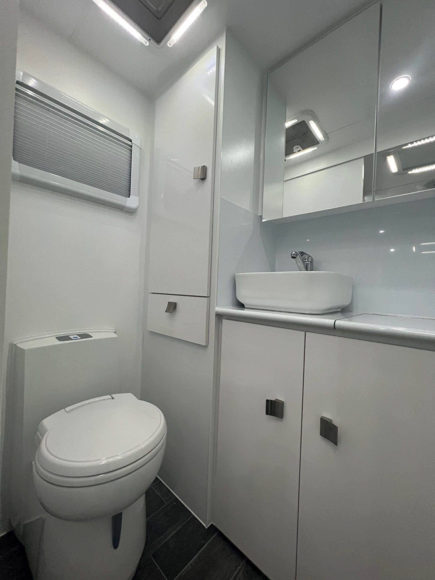 2022 New Design Caravan Avalon 20ft Off-Road With Flat Floor Caravan