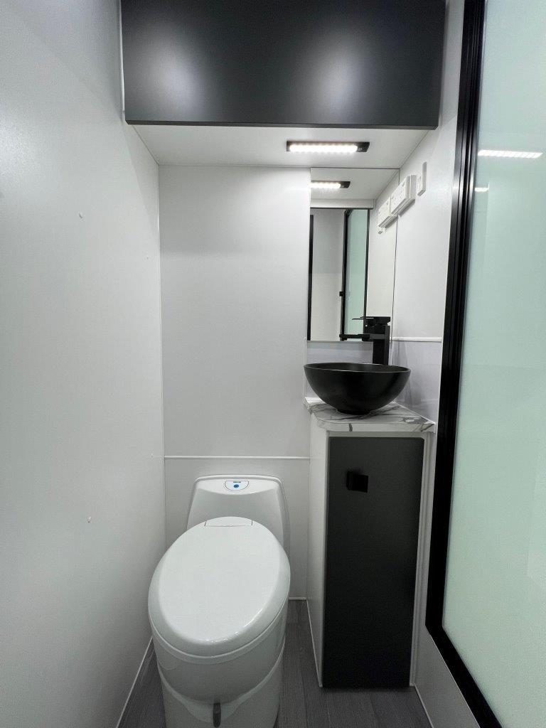 2022 Sunset Family Horizon 19ft8 Off-Road Triple Bunk Van New Model