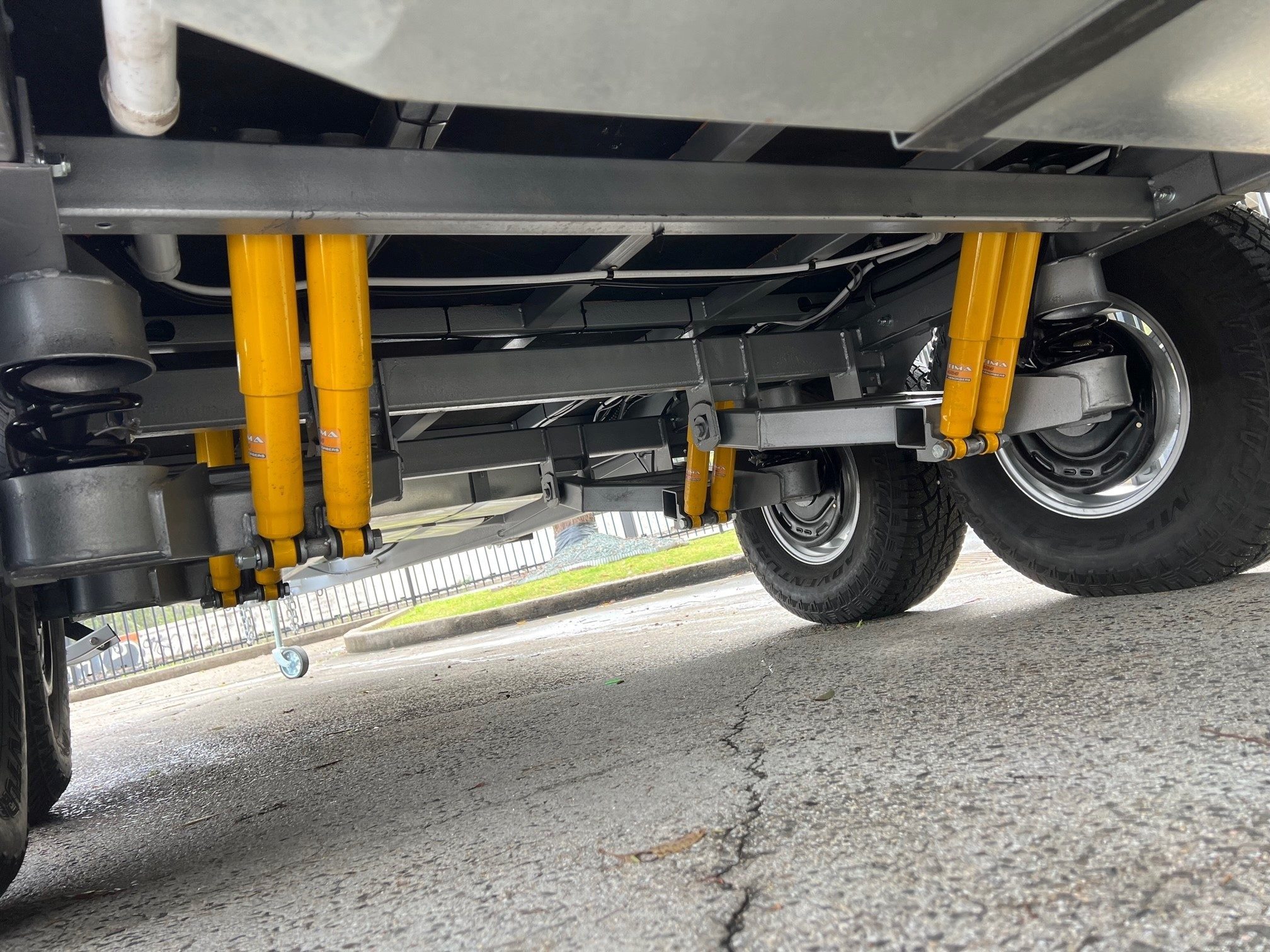 2022 New Design Family Trekker 21ft6 Triple Bunk Offroad With East / West Bed