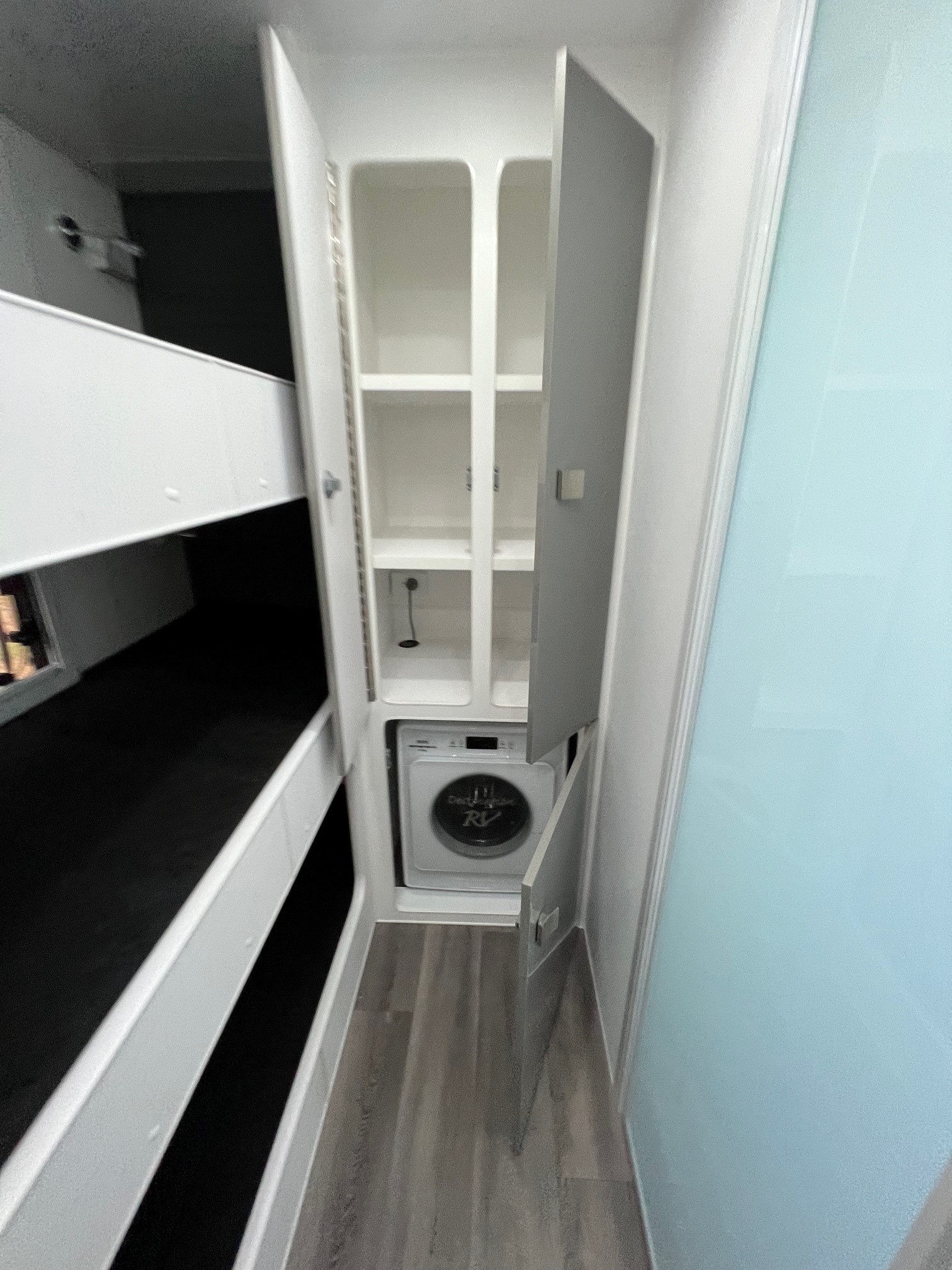 2023 New Design Family Trekker 21ft6 Triple Bunk Offroad Caravan