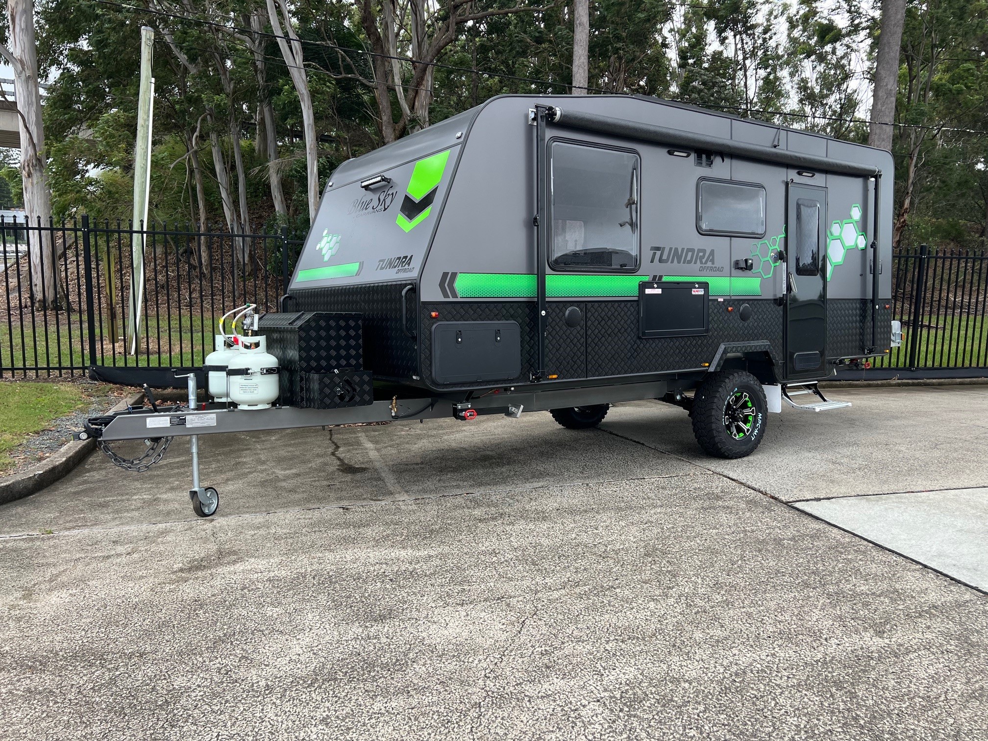 2024 Blue Sky Tundra 18ft6 Offroad  Couples Van