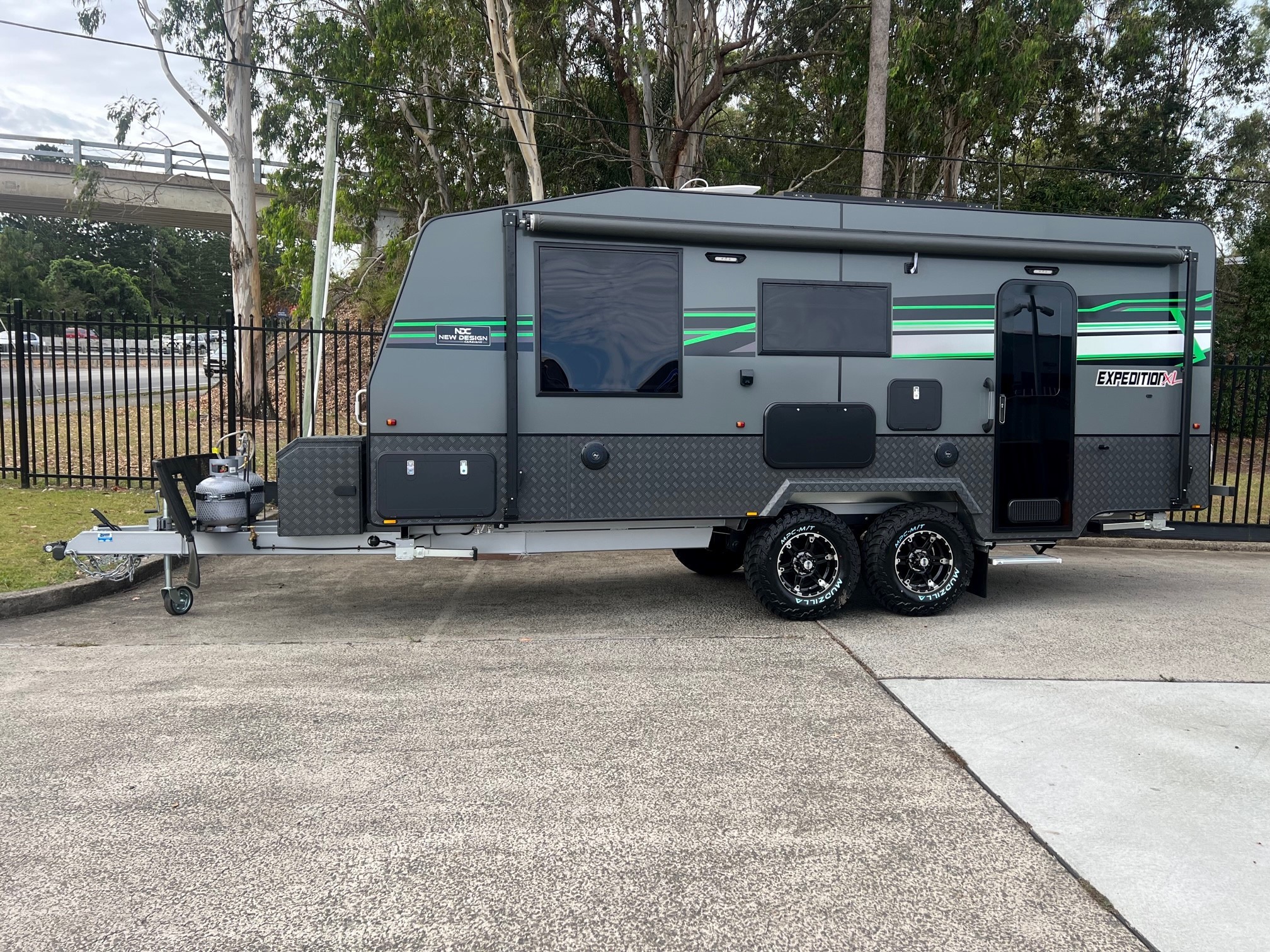 2023 New Design Expedition XL 19ft8 Offroad Caravan With Black Pack