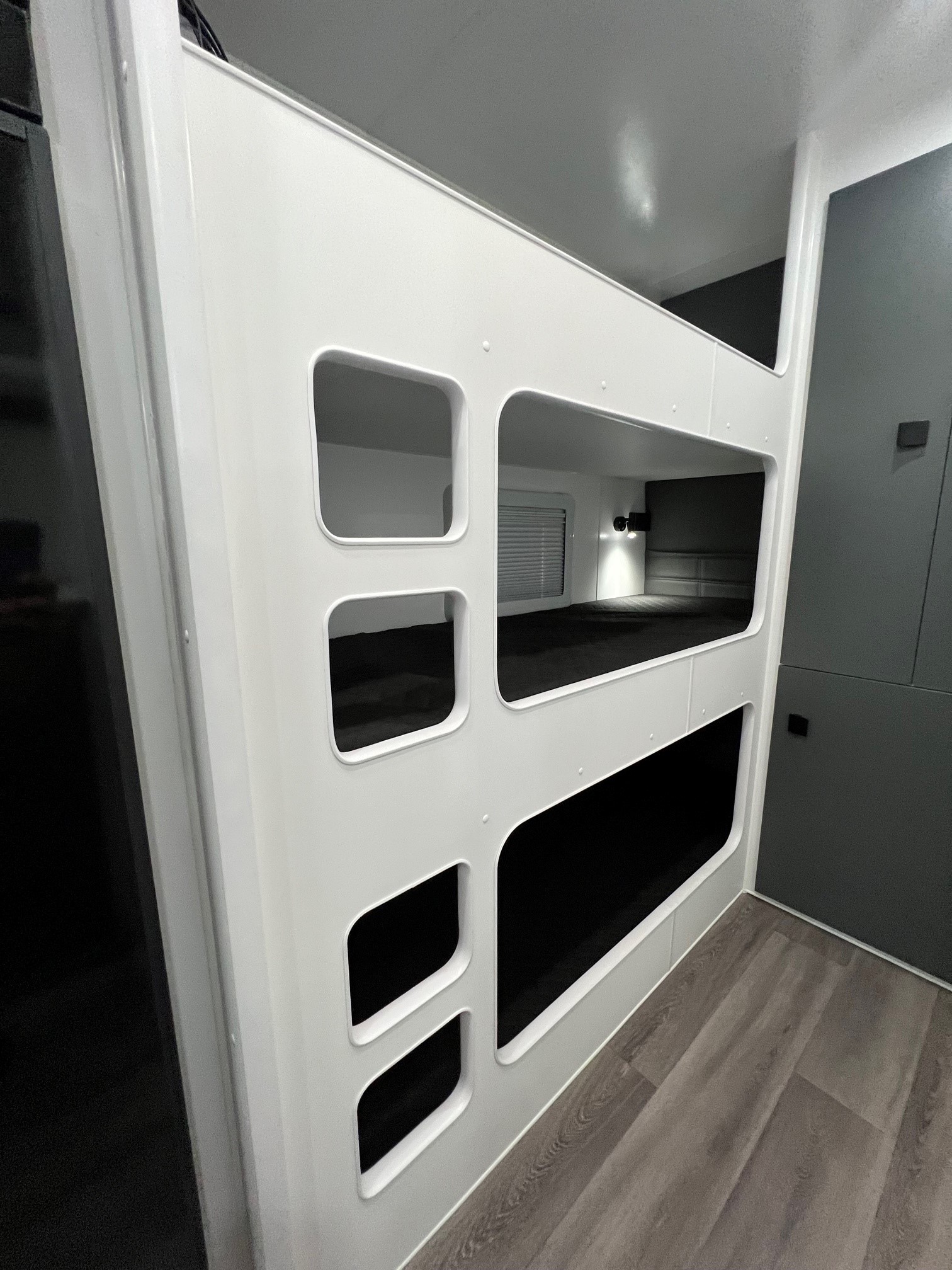 2024 New Design Family Trekker 21ft6 Triple Bunk Offroad