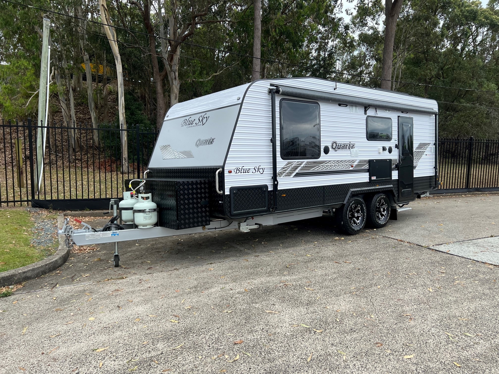 2022 Blue Sky Quartz Rear Door 20ft8 Caravan