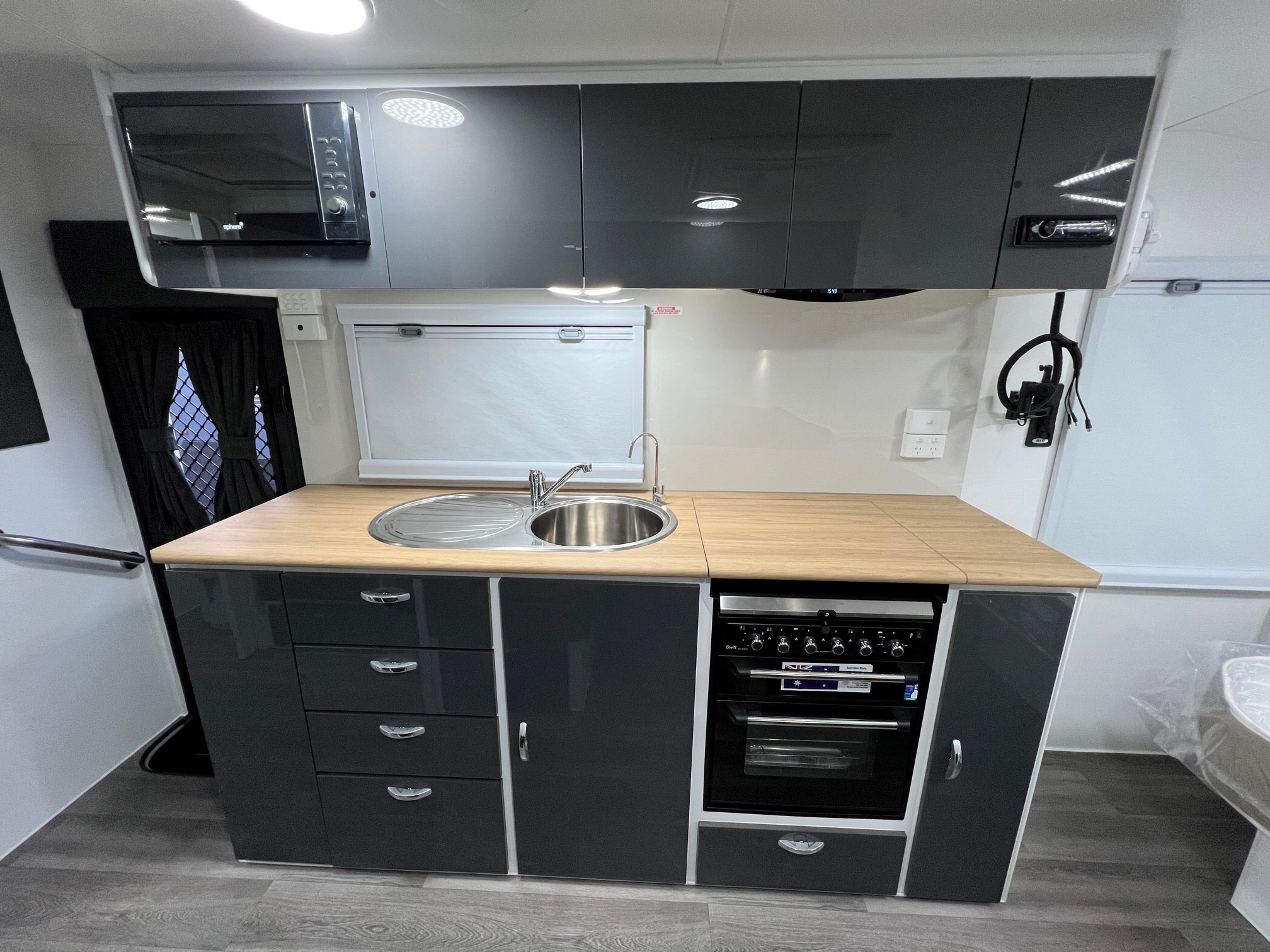 2022 Blue Sky Quartz Rear Door 20ft8 Caravan