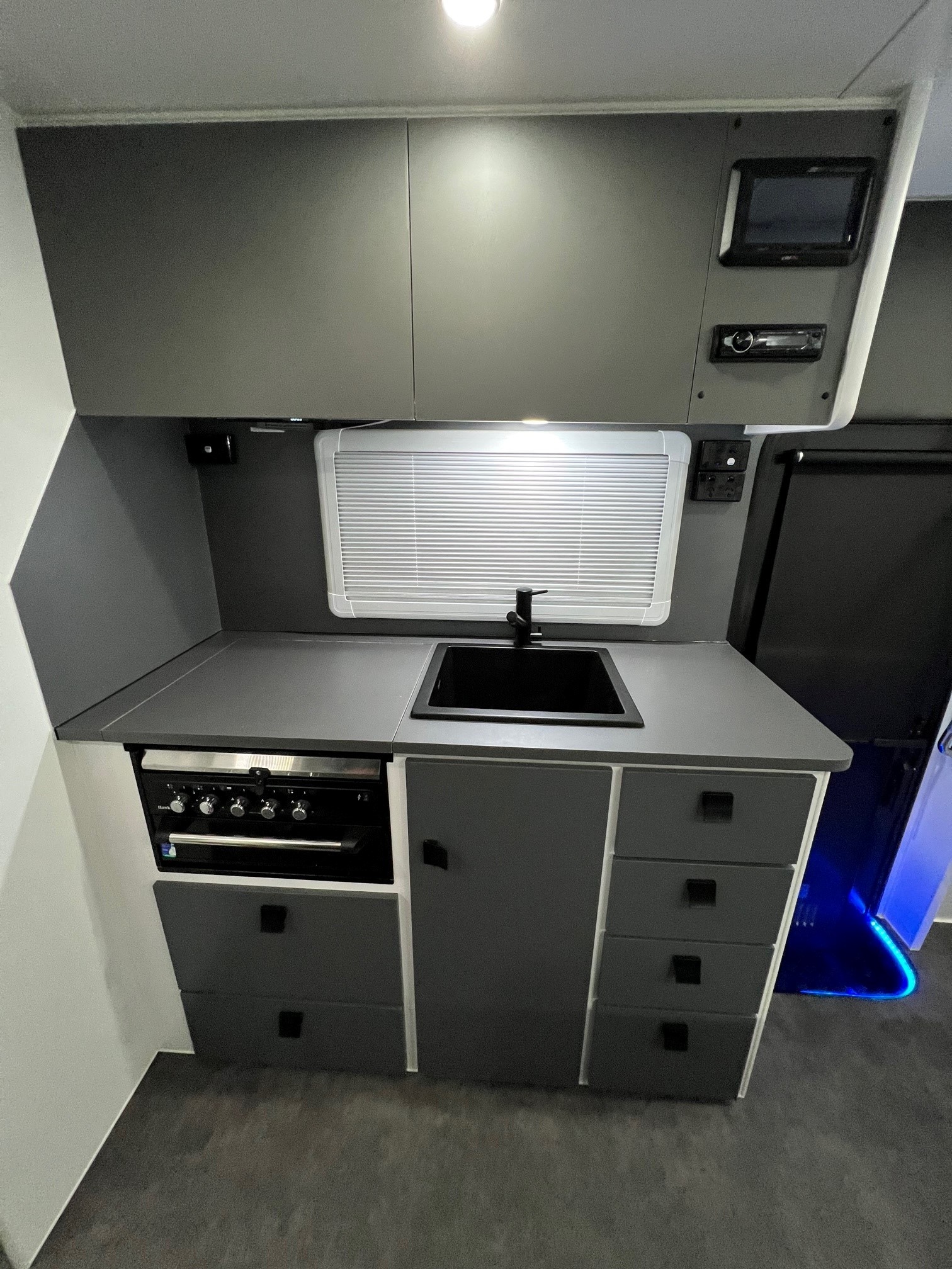 2024 New Design Avalon 17ft New Model