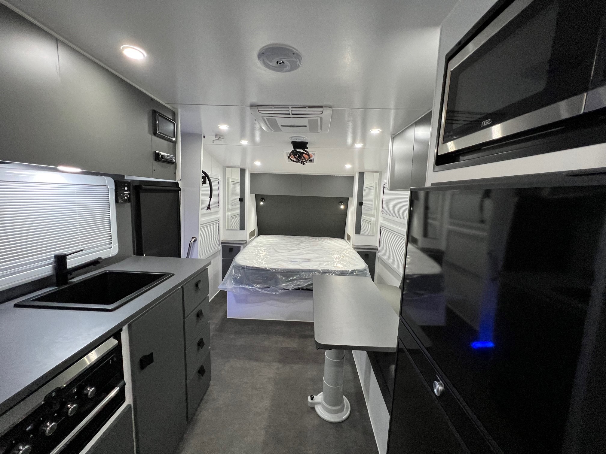 2024 New Design Avalon 17ft New Model