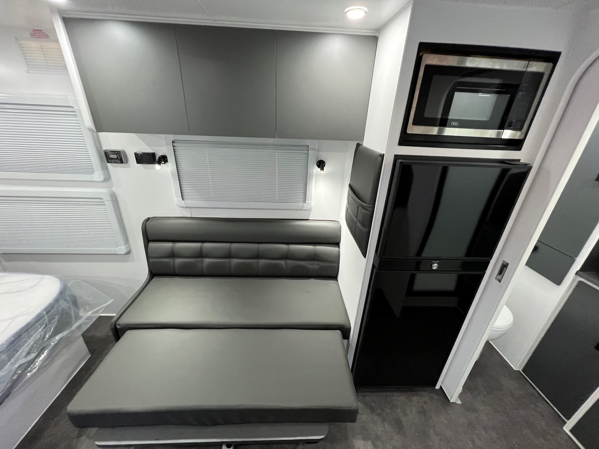 2024 New Design Avalon 17ft New Model