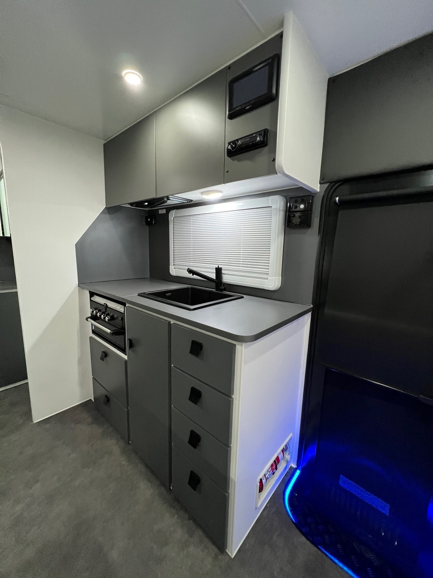 2024 New Design Avalon 17ft New Model