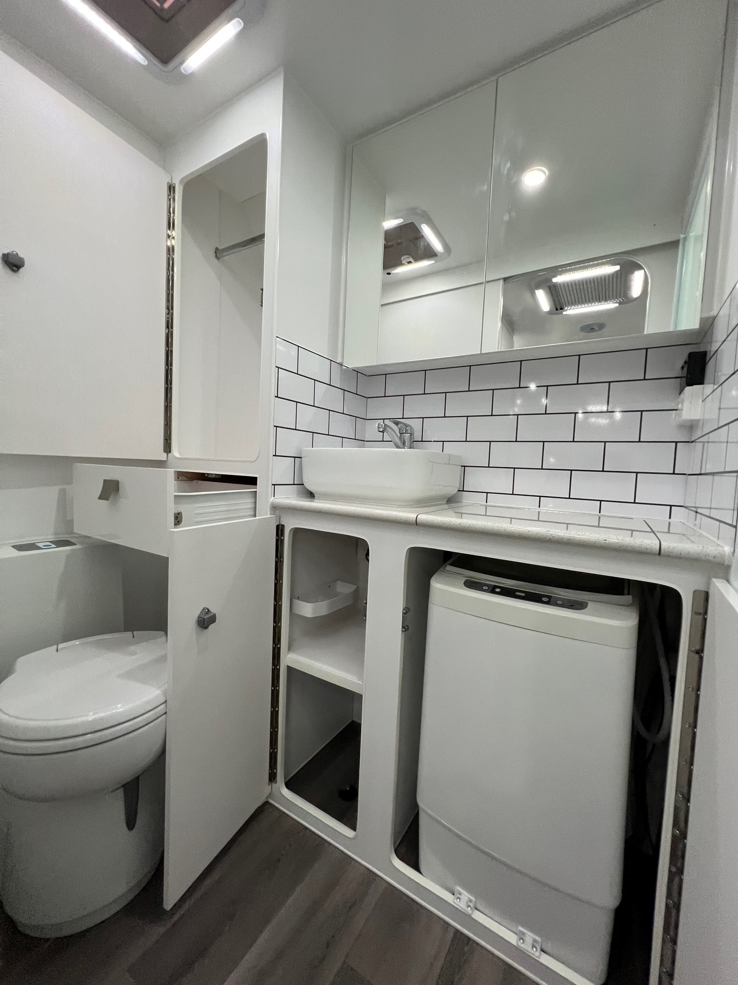 2023 Sunset Boulevard 21ft Semi Off-Road Caravan