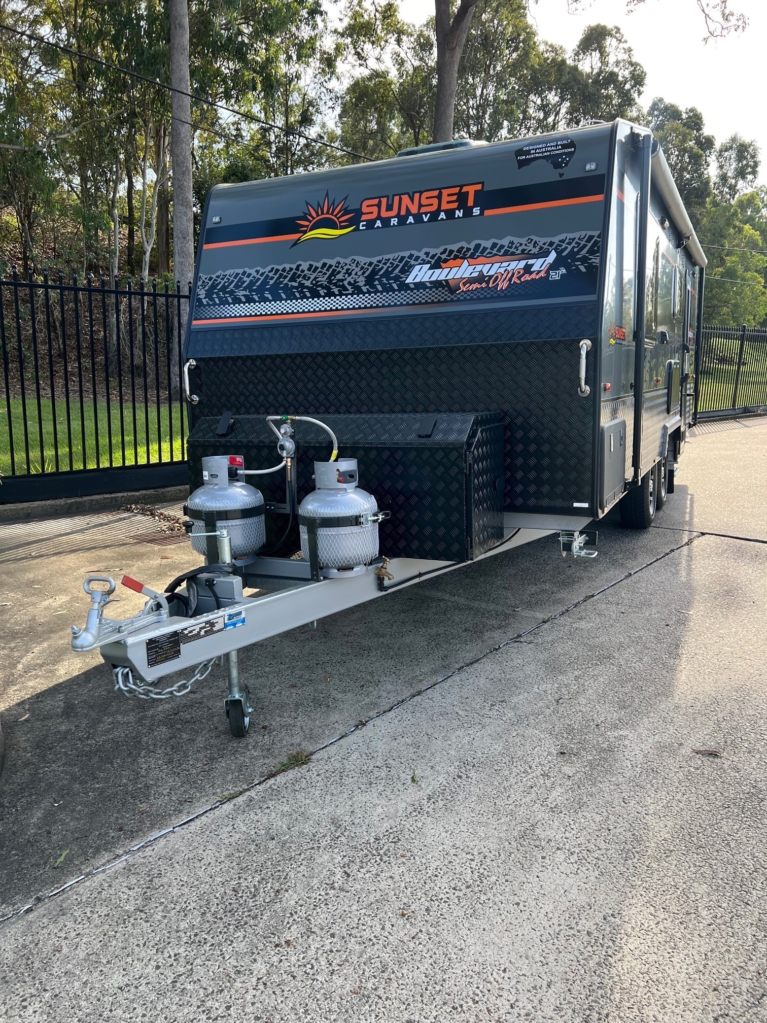 2023 Sunset Boulevard 21ft Semi Off-Road Caravan