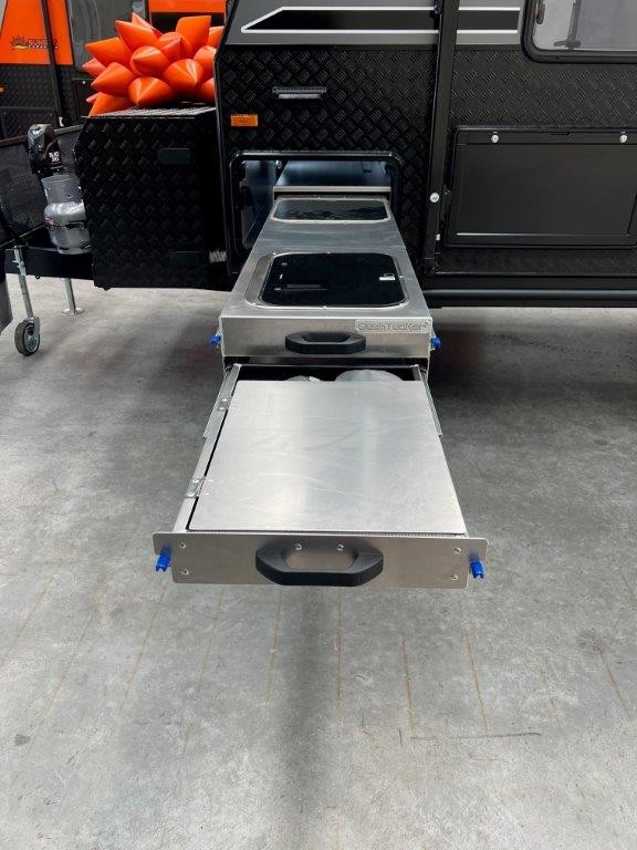 2025 Sunrise Wild Warrior Prestige Edition 22ft6 Off-Road Caravan With Aluminum Frame