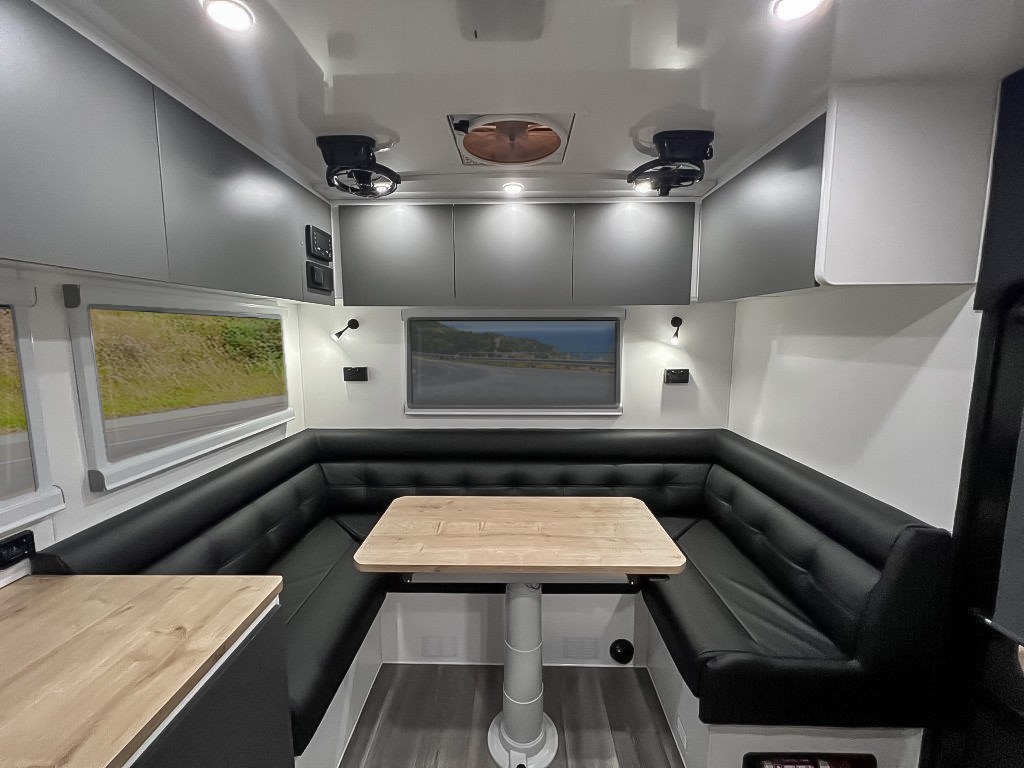 2025 Sunrise Wild Warrior Prestige Edition 22ft6 Off-Road Caravan With Aluminum Frame