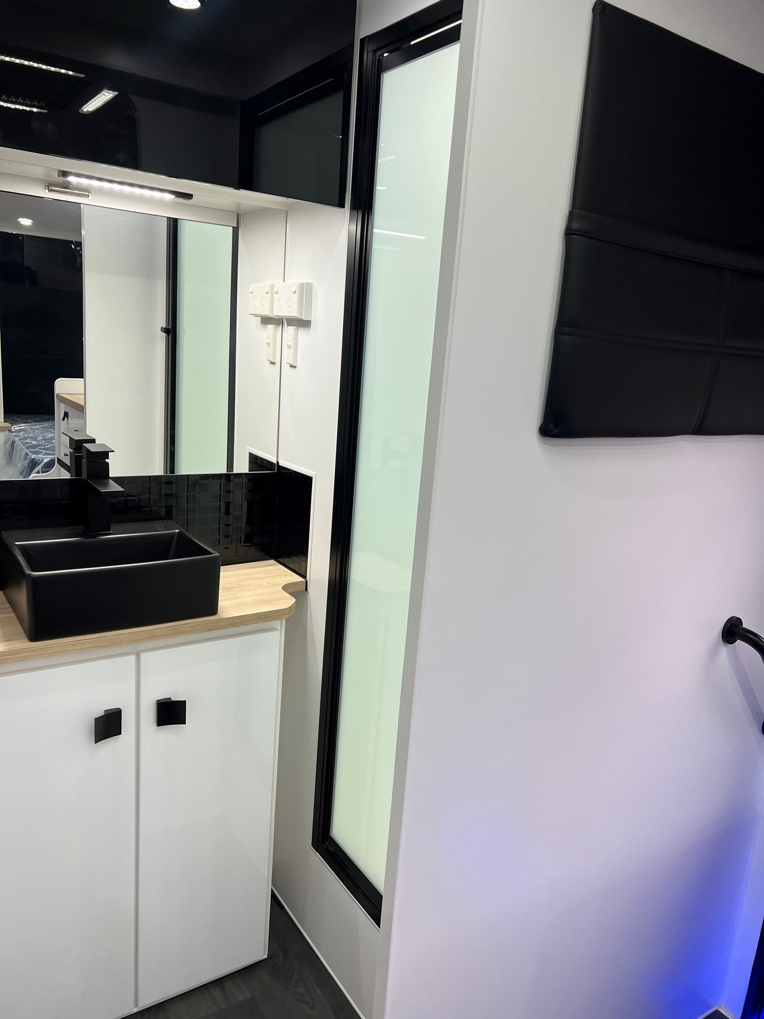 2024 Sunset Wildtrekker 16ft Off-Road Caravan With Single Beds