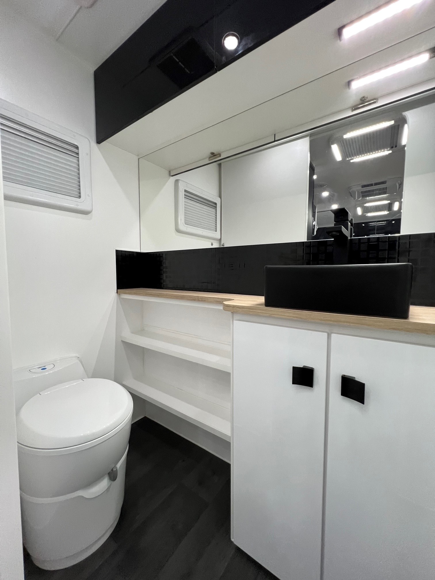 2024 Sunset Wildtrekker 16ft Off-Road Caravan With Single Beds