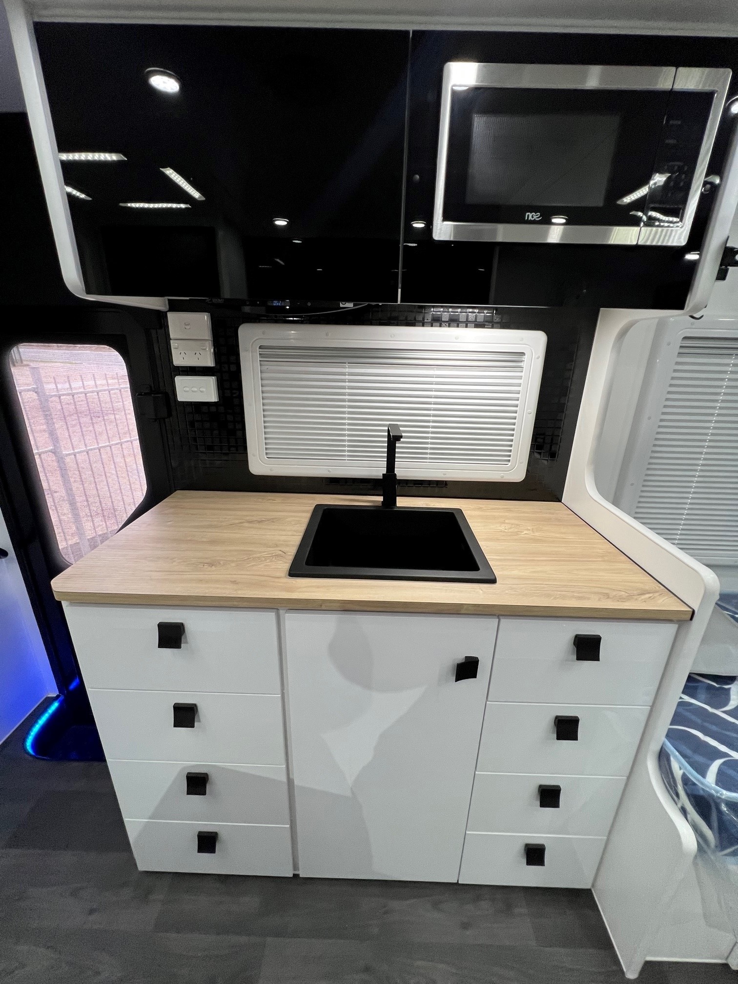 2024 Sunset Wildtrekker 16ft Off-Road Caravan With Single Beds