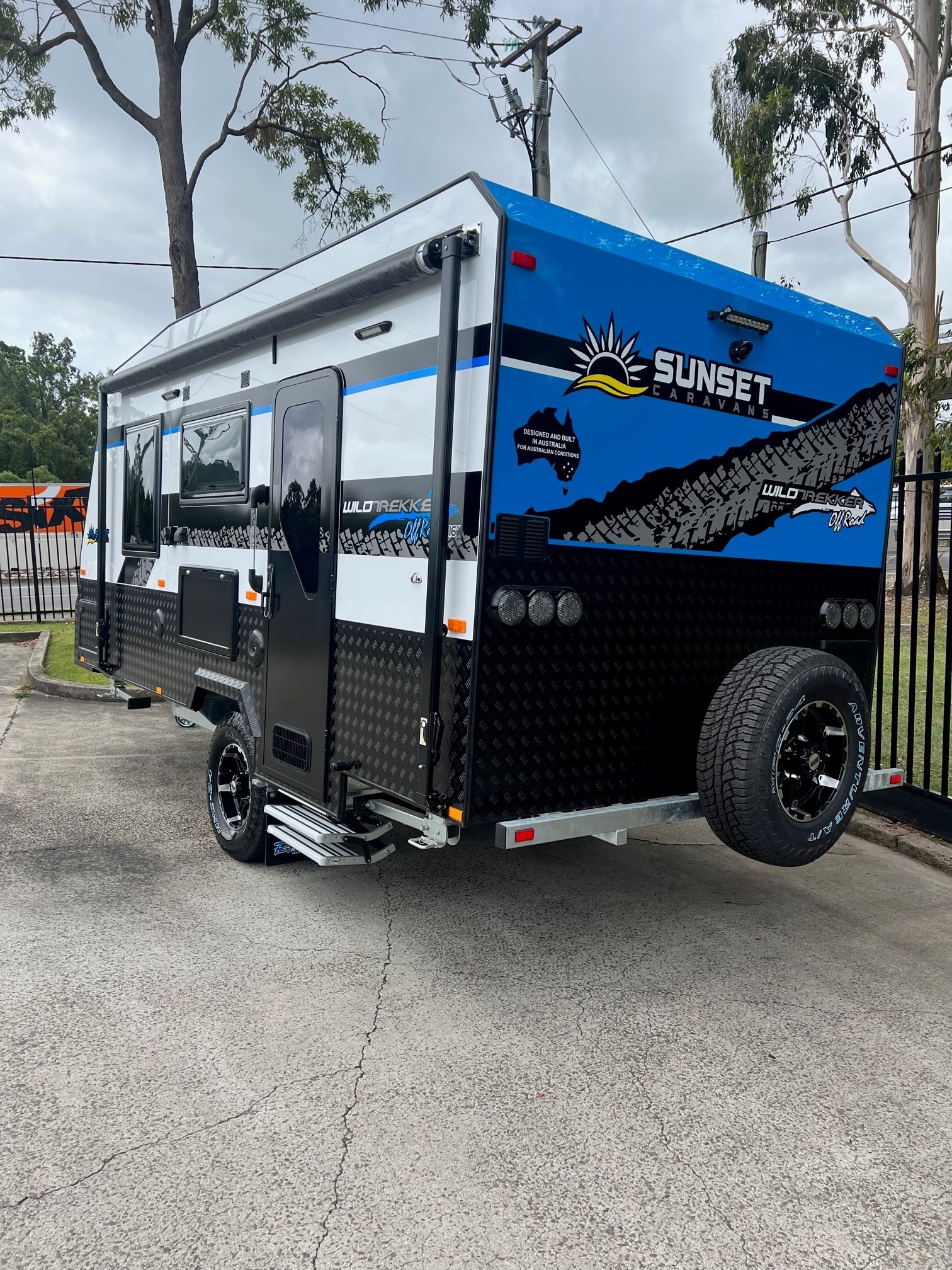 2024 Sunset Wildtrekker 16ft Off-Road Caravan With Single Beds