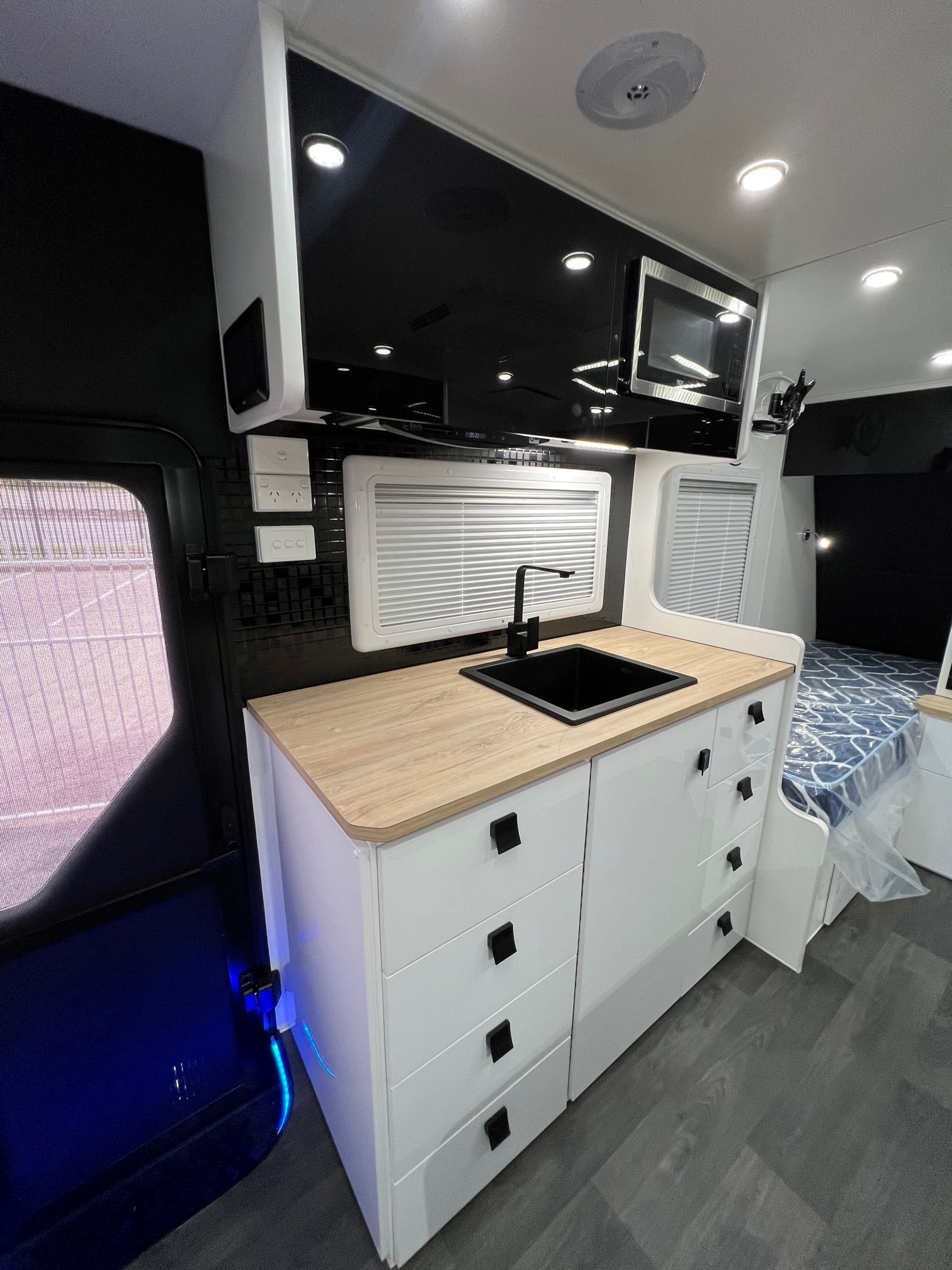 2024 Sunset Wildtrekker 16ft Off-Road Caravan With Single Beds