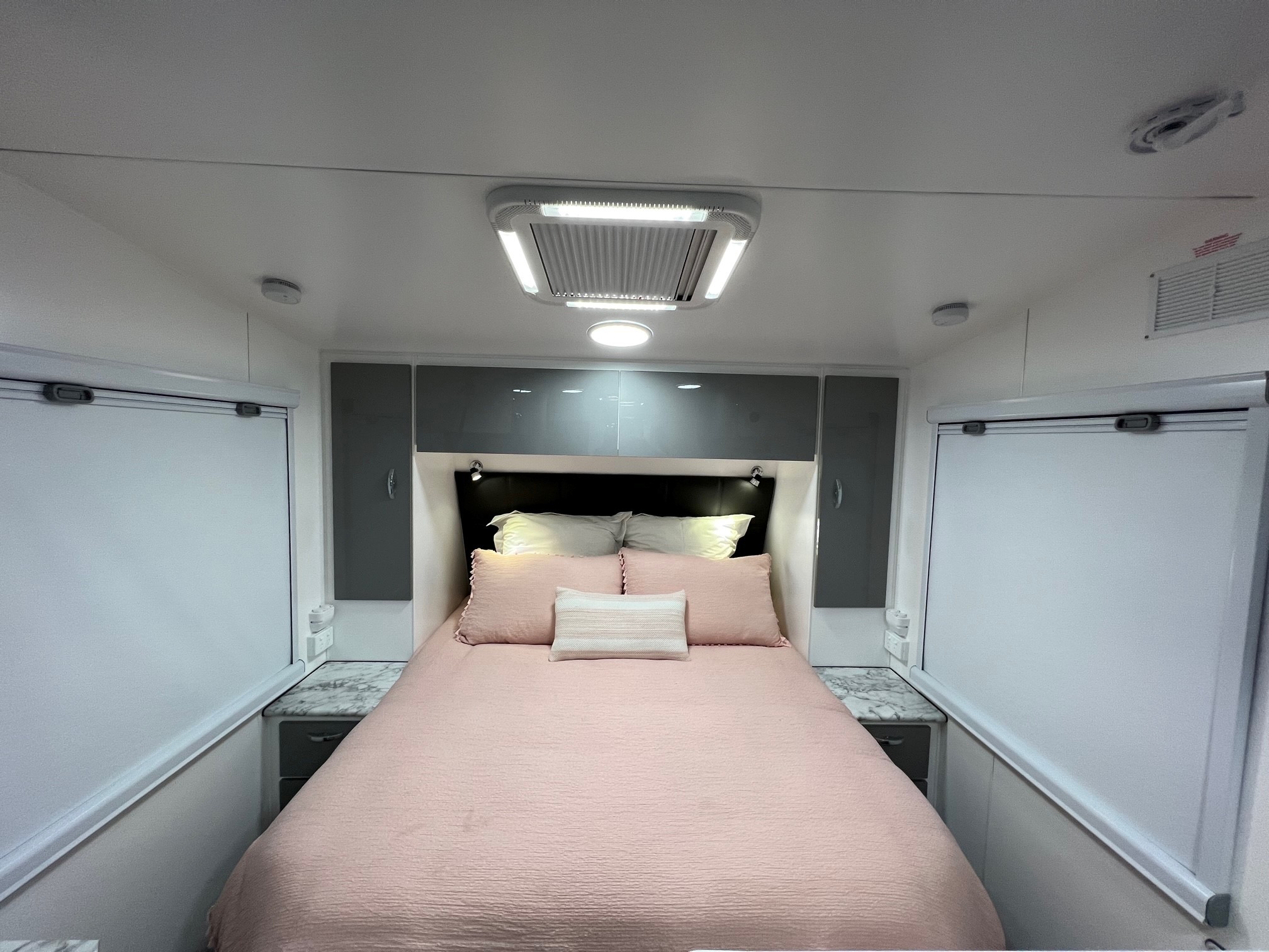 2022 Blue Sky Quartz Semi Off-road Rear Caravan With ALKO Enduro Suspension