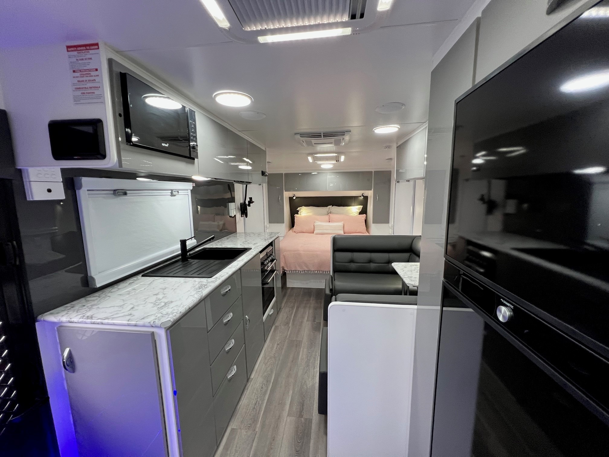 2022 Blue Sky Quartz Semi Off-road Rear Caravan With ALKO Enduro Suspension