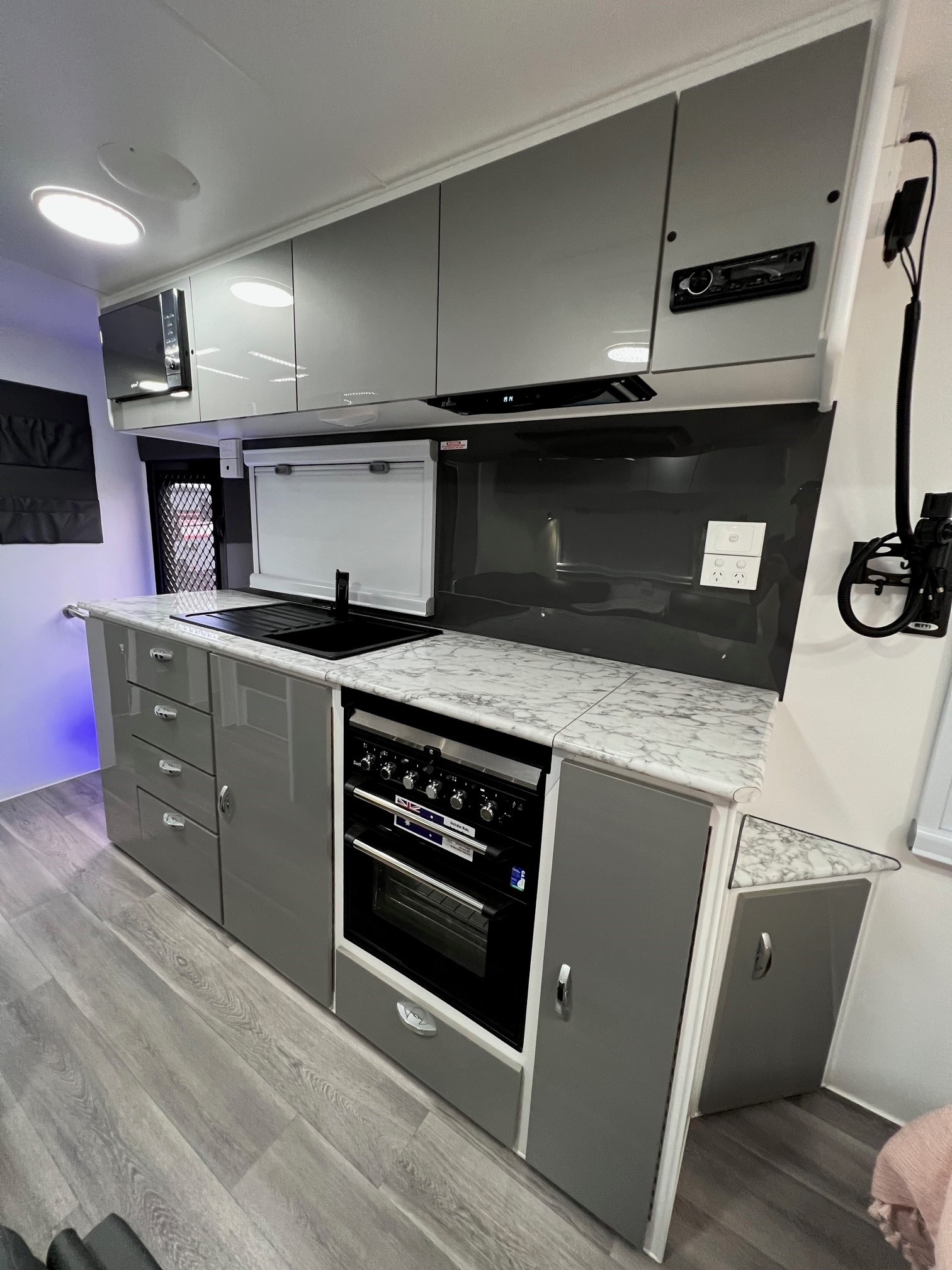 2022 Blue Sky Quartz Semi Off-road Rear Caravan With ALKO Enduro Suspension