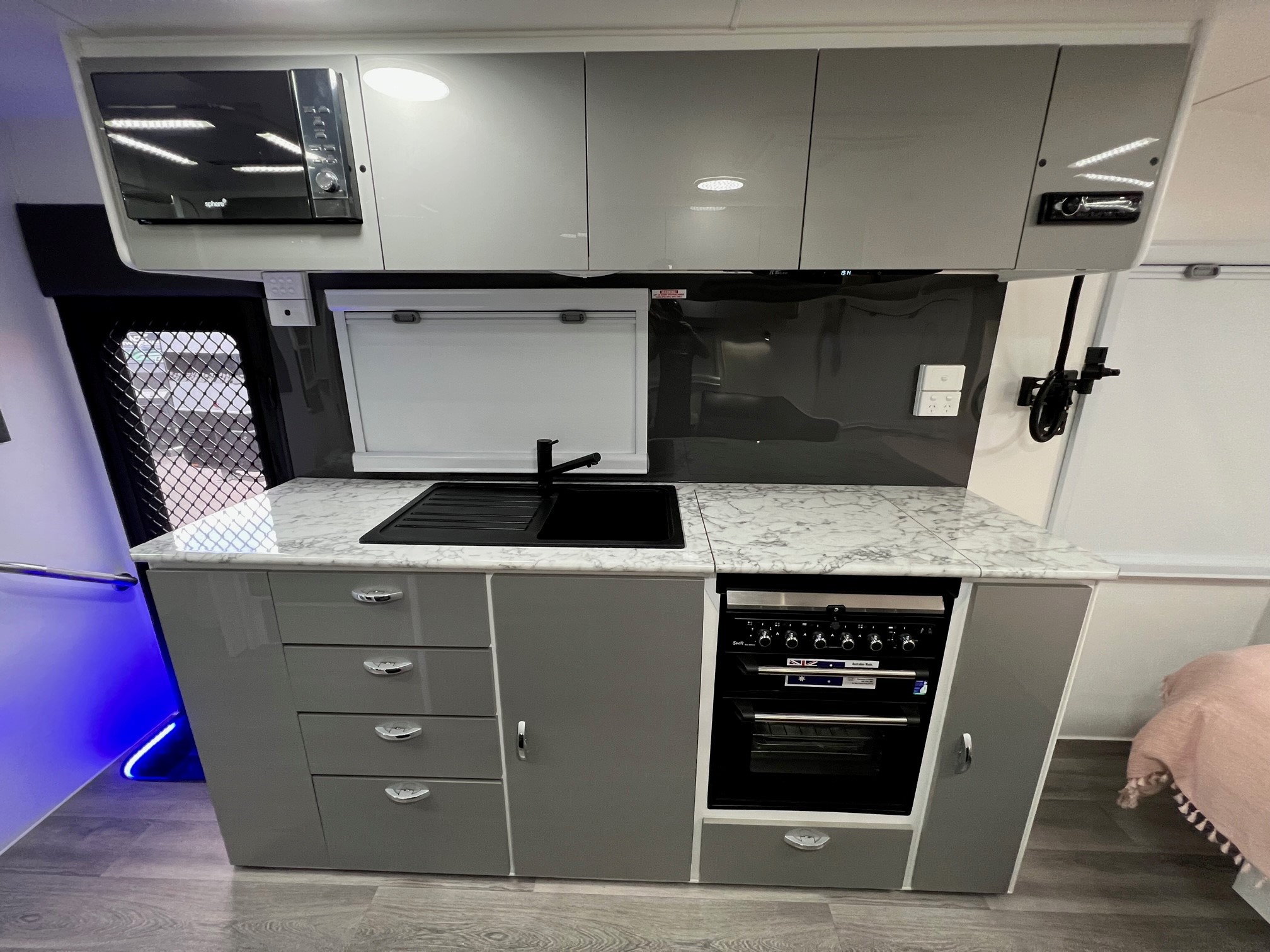 2022 Blue Sky Quartz Semi Off-road Rear Caravan With ALKO Enduro Suspension